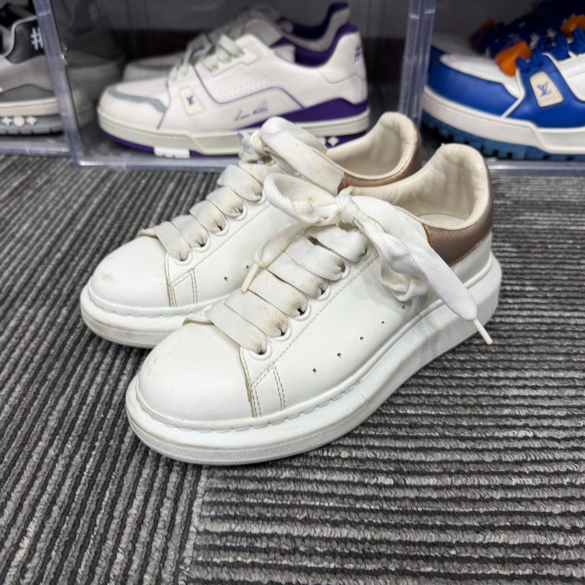 Alexander McQueen Alexander McQueen White Lowtop Sneakers us_5 Women Size US 5 / IT 35 - 1 Thumbnail