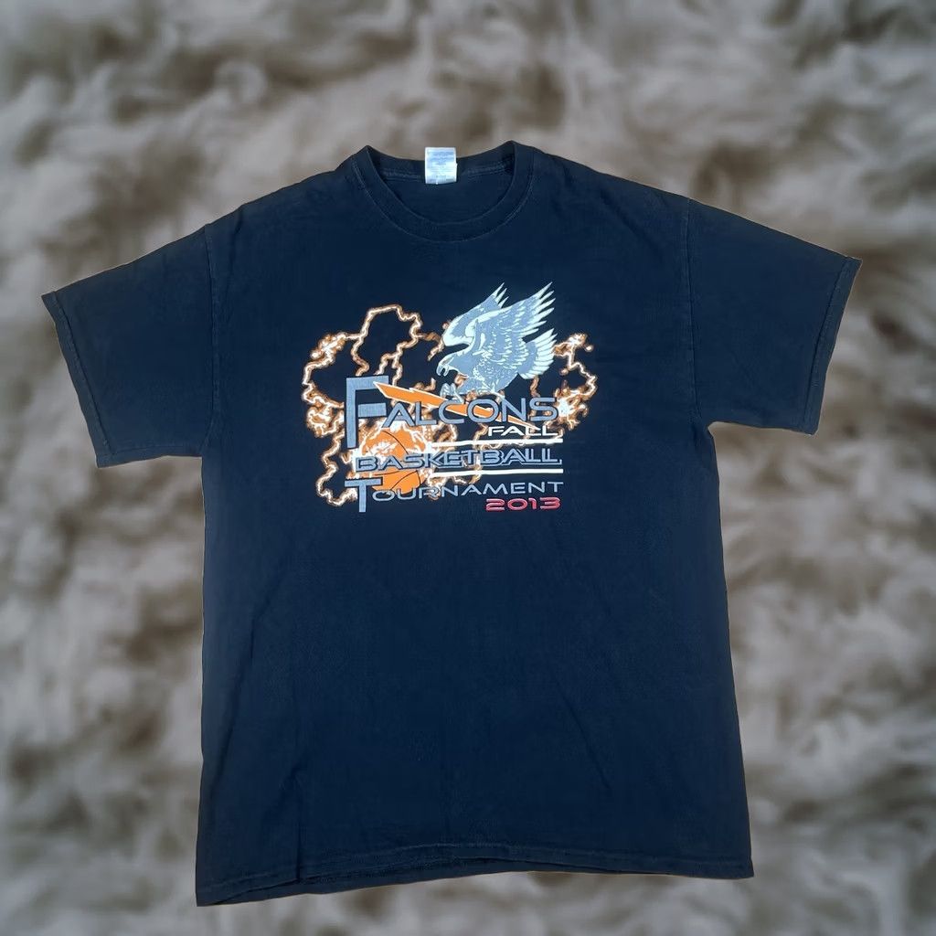 Gildan Gildan Graphics T-Shirt Adults L Large Falcons Fall Basketball Tournament 2013 Size US L / EU 52-54 / 3 - 1 Thumbnail