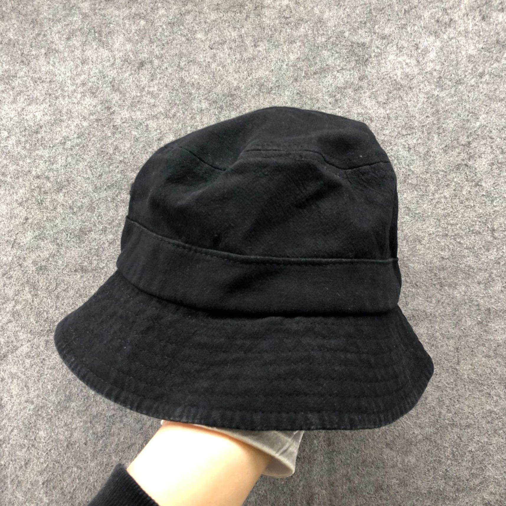 Urban Outfitters Urban Outfitters Standard Cloth Bucket Hat Mens One Size Black Cotton 21.5'' Size ONE SIZE - 3 Thumbnail