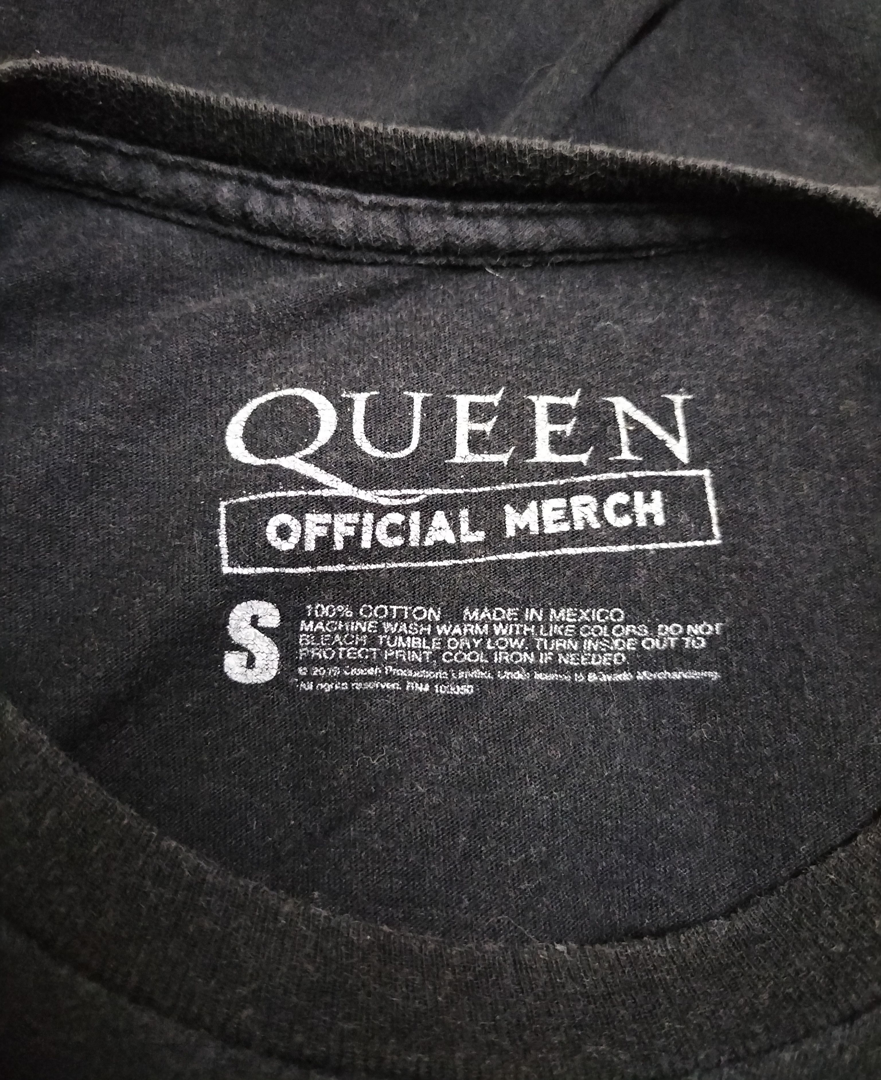 Band Tees Queen "a kind of magic" tshirt Size US S / EU 44-46 / 1 - 4 Thumbnail