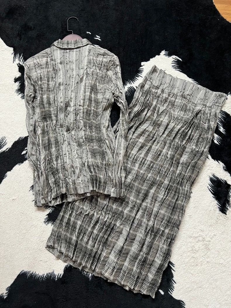 Issey Miyake Issey Miyake size:3 Grey pleated skirt Size 42" / US 20 - 6 Thumbnail