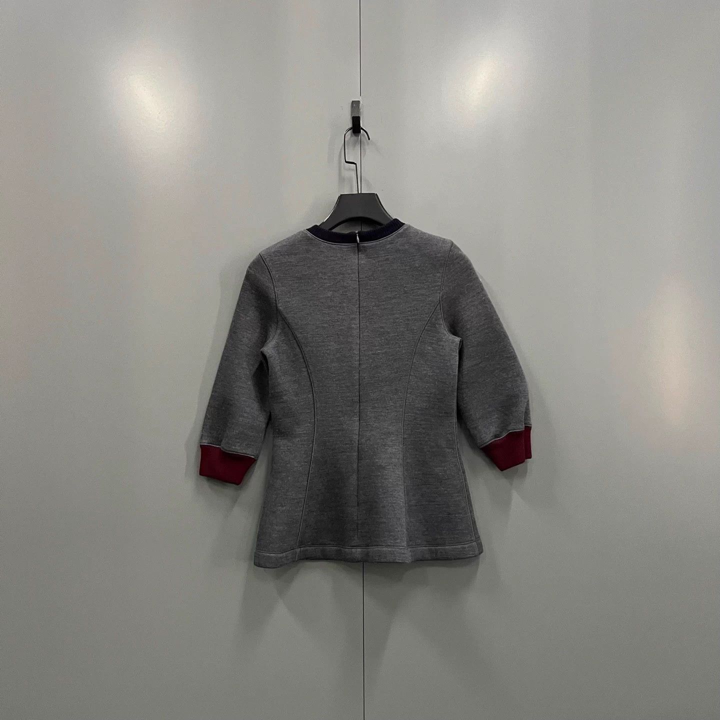 Dior Dior Gray Crewneck Long Sleeve 36 95 New No Tags Size XS / US 0-2 / IT 36-38 - 2 Thumbnail