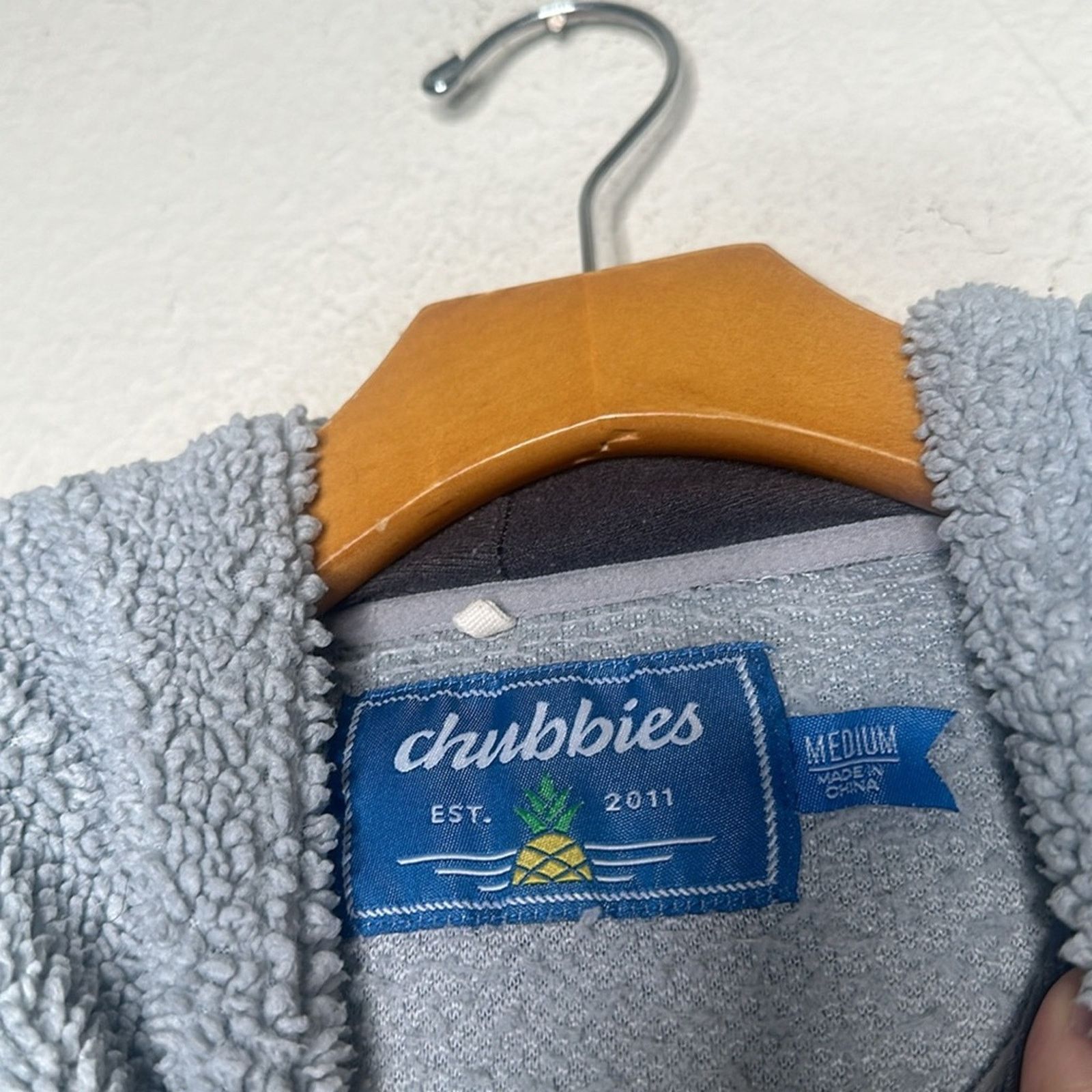 Chubbies Chubbies High Pile Sherpa Hoodie in Silver Gray Sz Medium Size US M / EU 48-50 / 2 - 5 Thumbnail