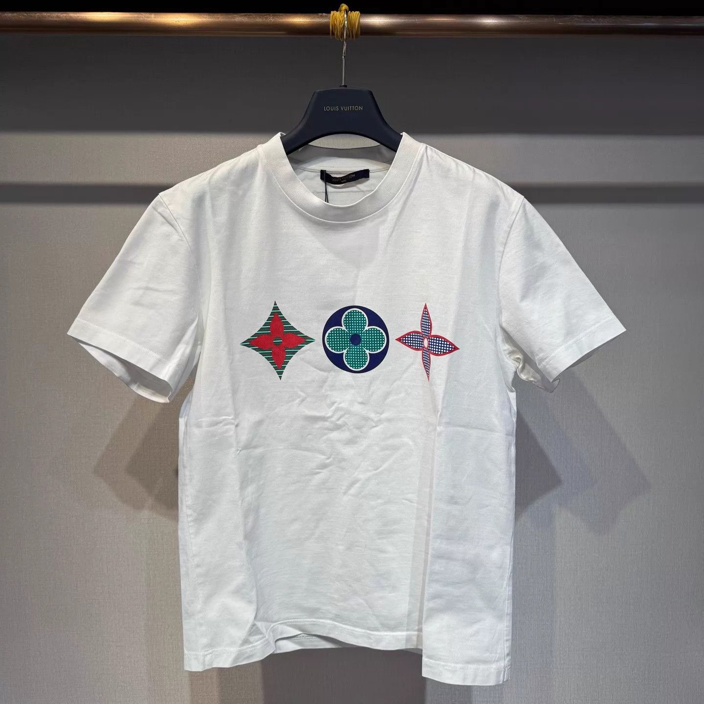 Louis Vuitton Louis Vuitton Monogram White Short Sleeve Tee Size S New Size US M / EU 48-50 / 2 - 1 Thumbnail