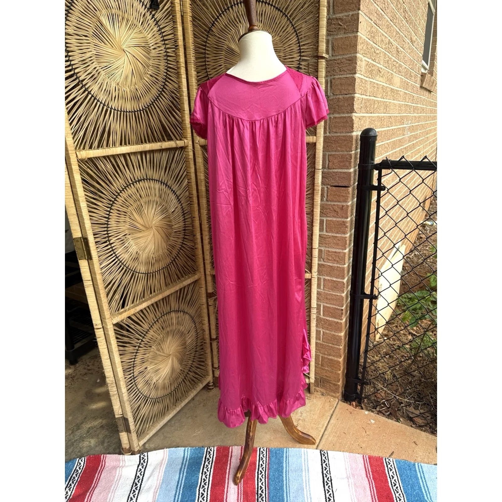 Vintage VINTAGE Nancy King Nightgown Lingerie One Piece Pink 100% Nylon Medium Women USA Vintage Nightgown Womens Size ONE SIZE - 4 Thumbnail