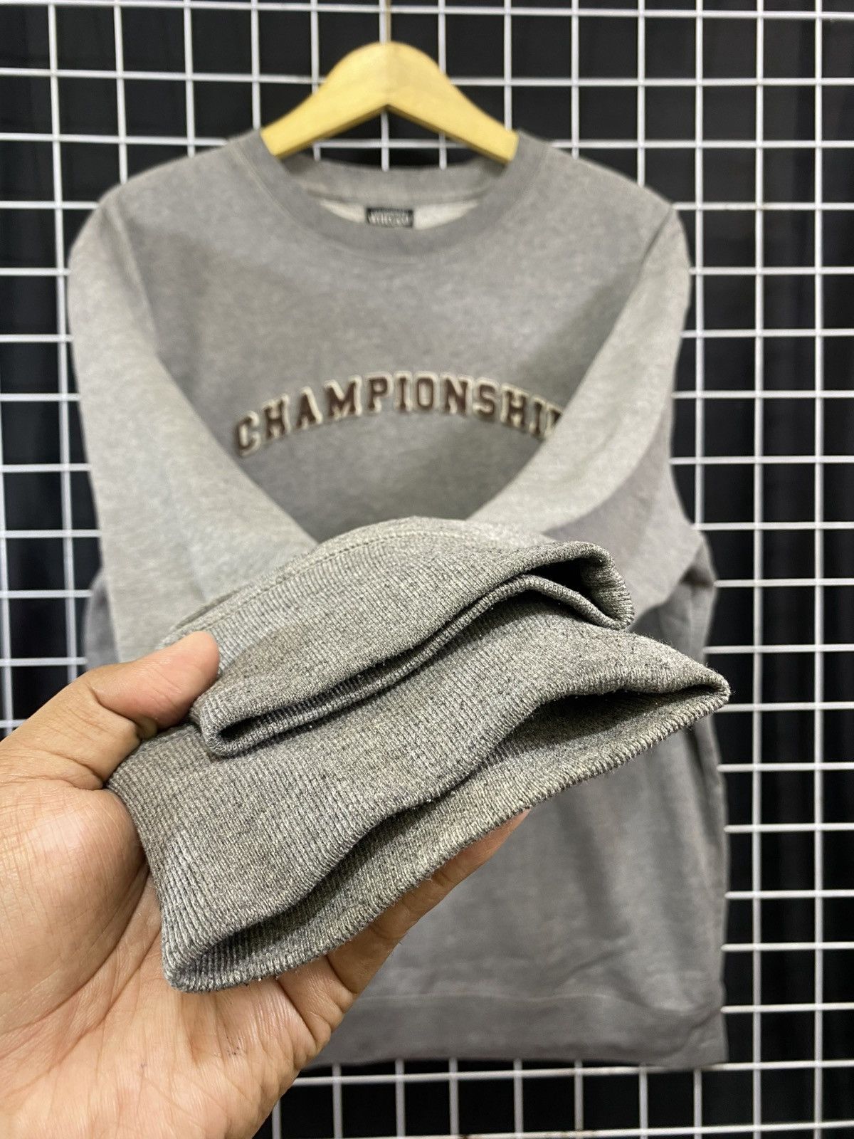 Who A.U. WHO.A.U CHAMPIONSHIP CREWNECK Size US L / EU 52-54 / 3 - 3 Thumbnail