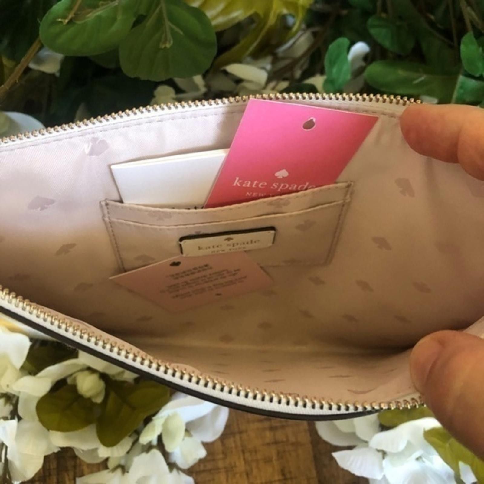 Kate Spade Kate Spade Yellow Striped Pouch NWT Size ONE SIZE - 3 Thumbnail