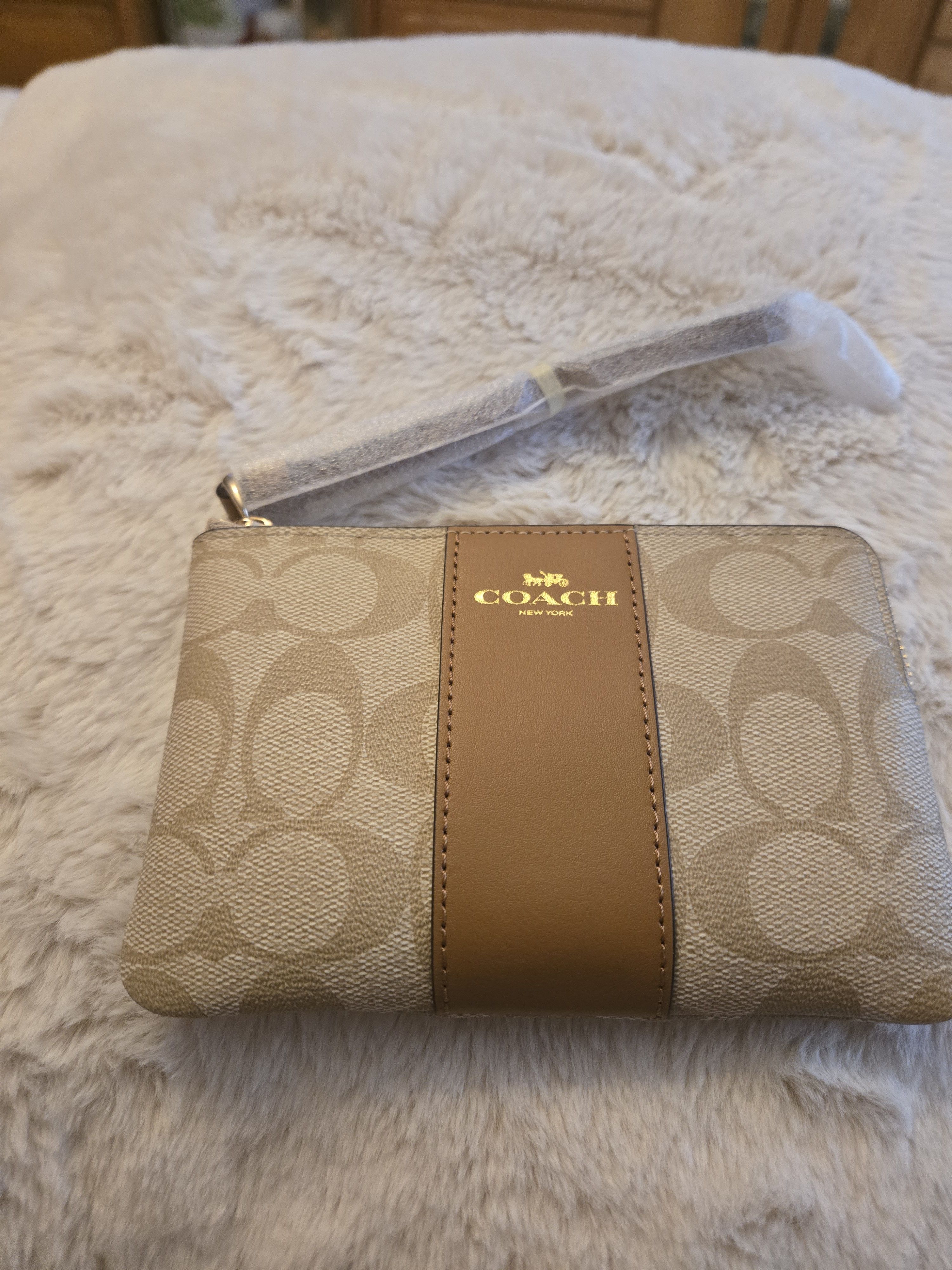 Coach Coach Khaki Wristlet Size ONE SIZE - 1 Thumbnail
