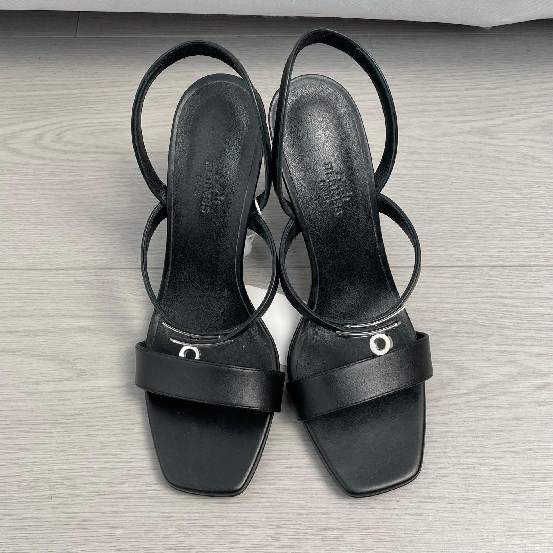 Hermes Hermes Silver Sandals 38.5 Women Size US 7.5 / IT 37.5 - 1 Thumbnail