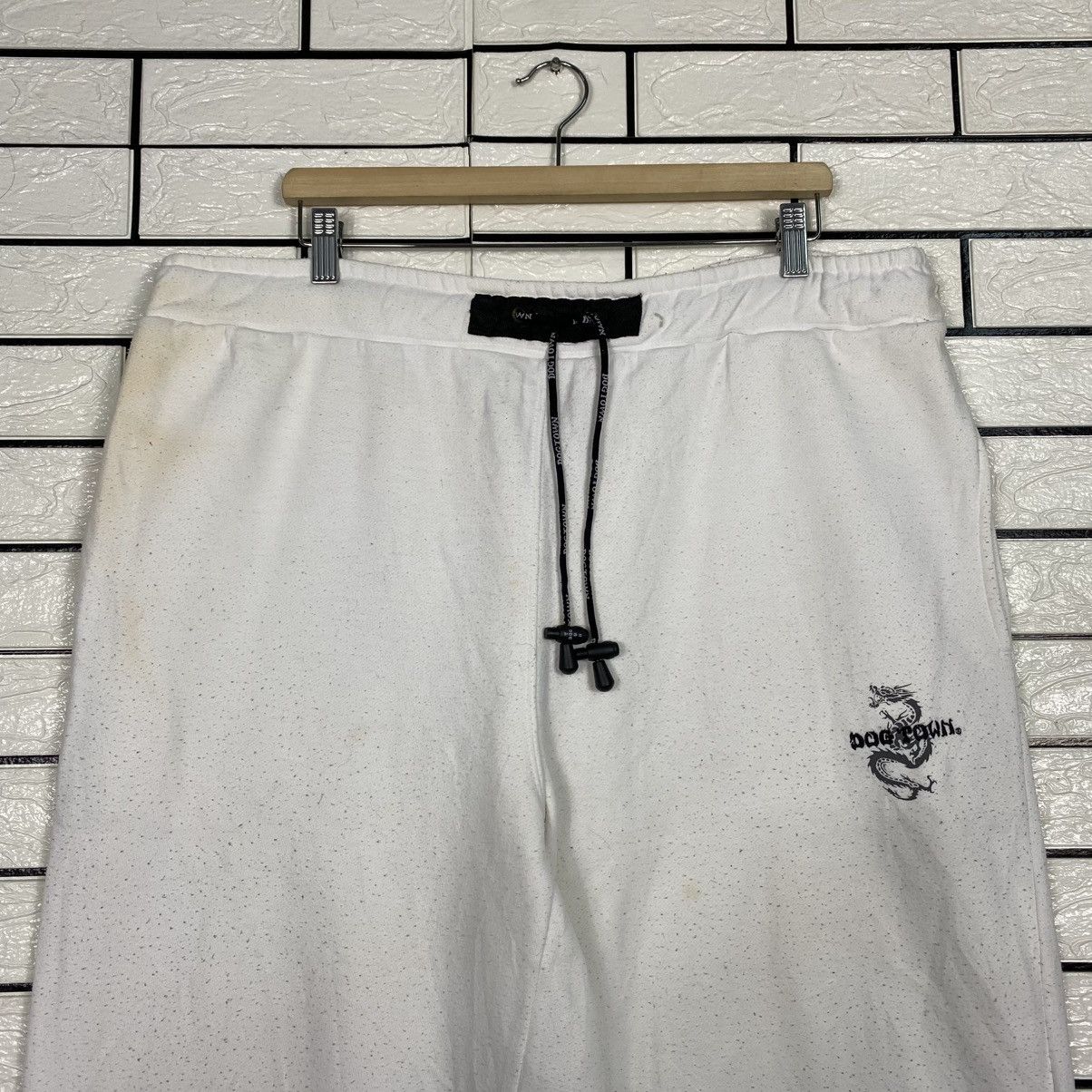 Japanese Brand 📌Vintage Sweatpants Jogger Dog Town Big Logo Size US 32 / EU 48 - 4 Thumbnail