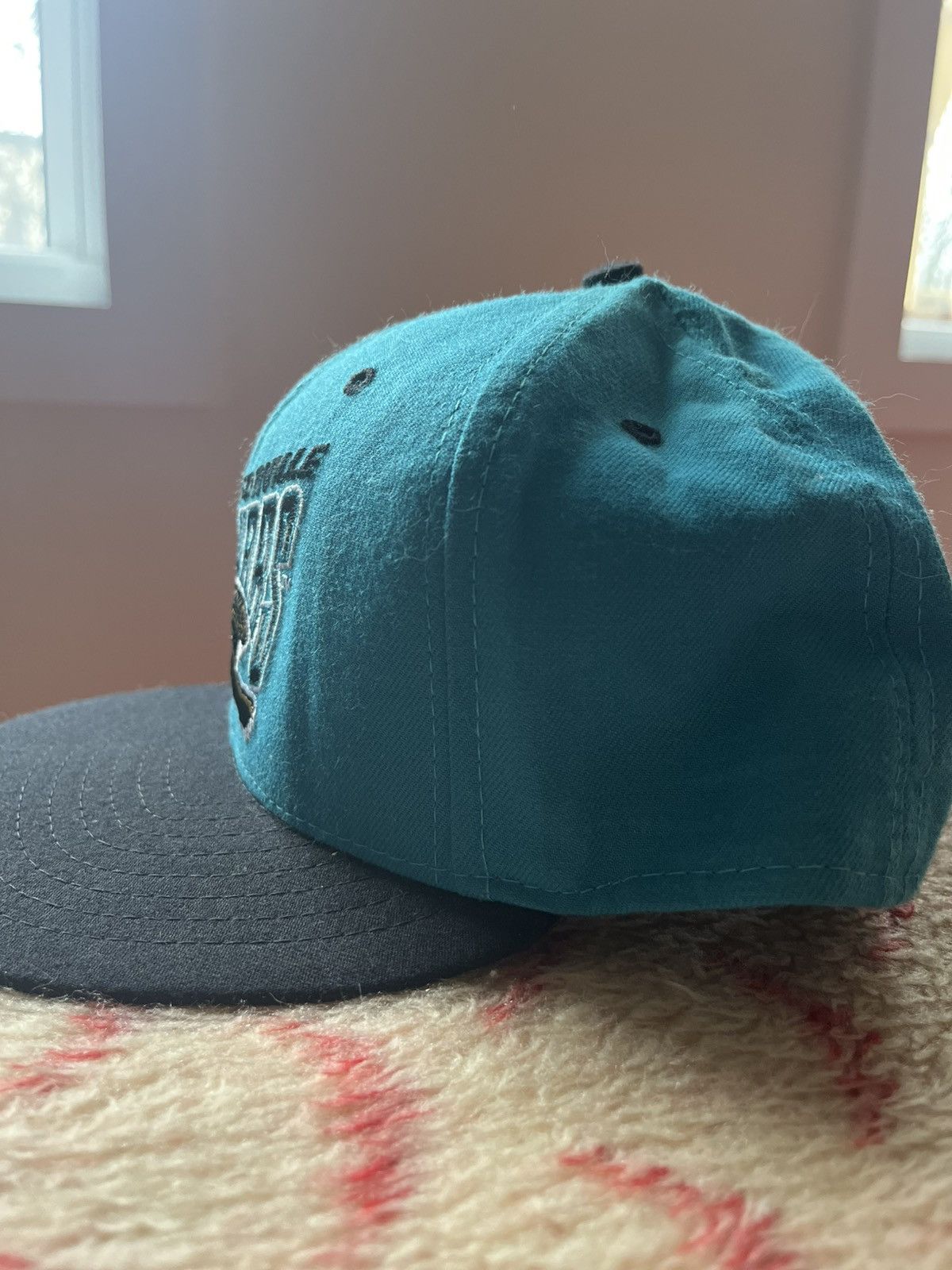 New Era Vintage New Era Jacksonville Jaguars SnapBack Hat Size 46 - 4 Thumbnail