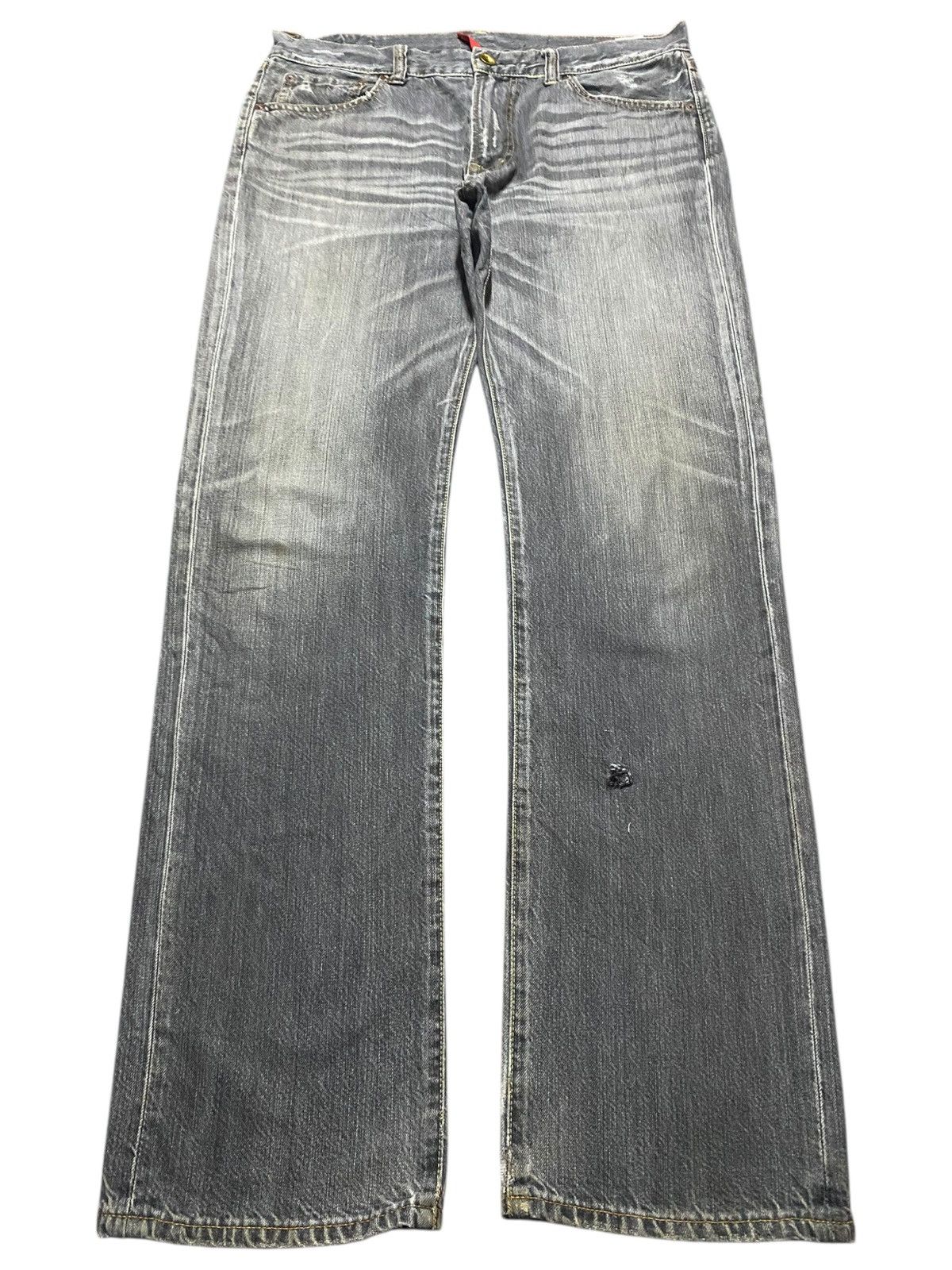 Japanese Brand Vintage Japanese Brand Uniqlo S002 Faded Wash Straight Fit Size US 35 - 1 Thumbnail