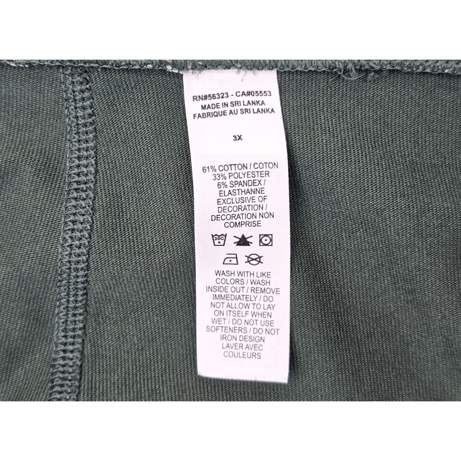 Nike VINTAGE Nike Essentials Sportswear Mid Rise Bike Shorts Women 3X Olive Green Size 40" / US 18 - 7 Thumbnail