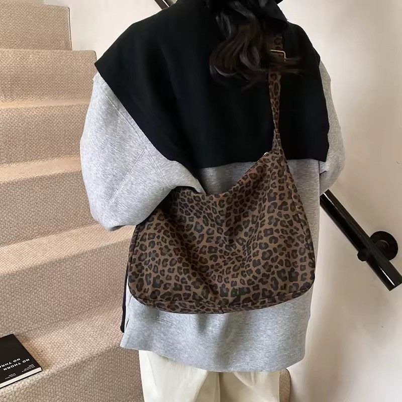 Vintage Premium Hobo Vintage Underarm Tote | PU Street Bag Size ONE SIZE - 2 Thumbnail