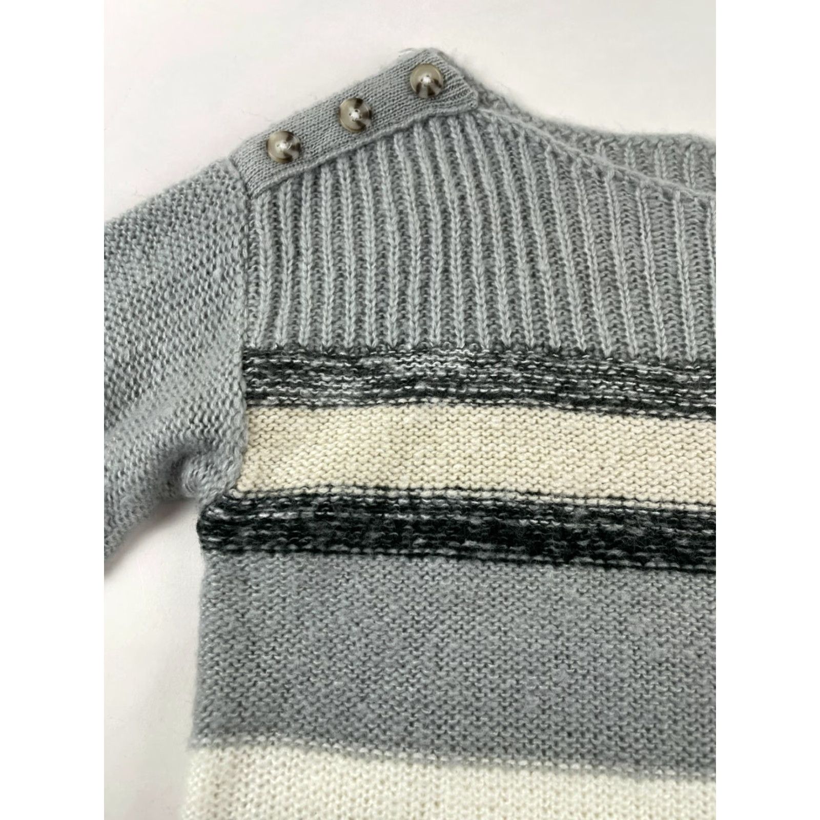 Vintage Maurices Top Women's XS Gray Striped Buttons on Shoulder Long Sleeve Knit Shirt Size XS / US 0-2 / IT 36-38 - 3 Thumbnail