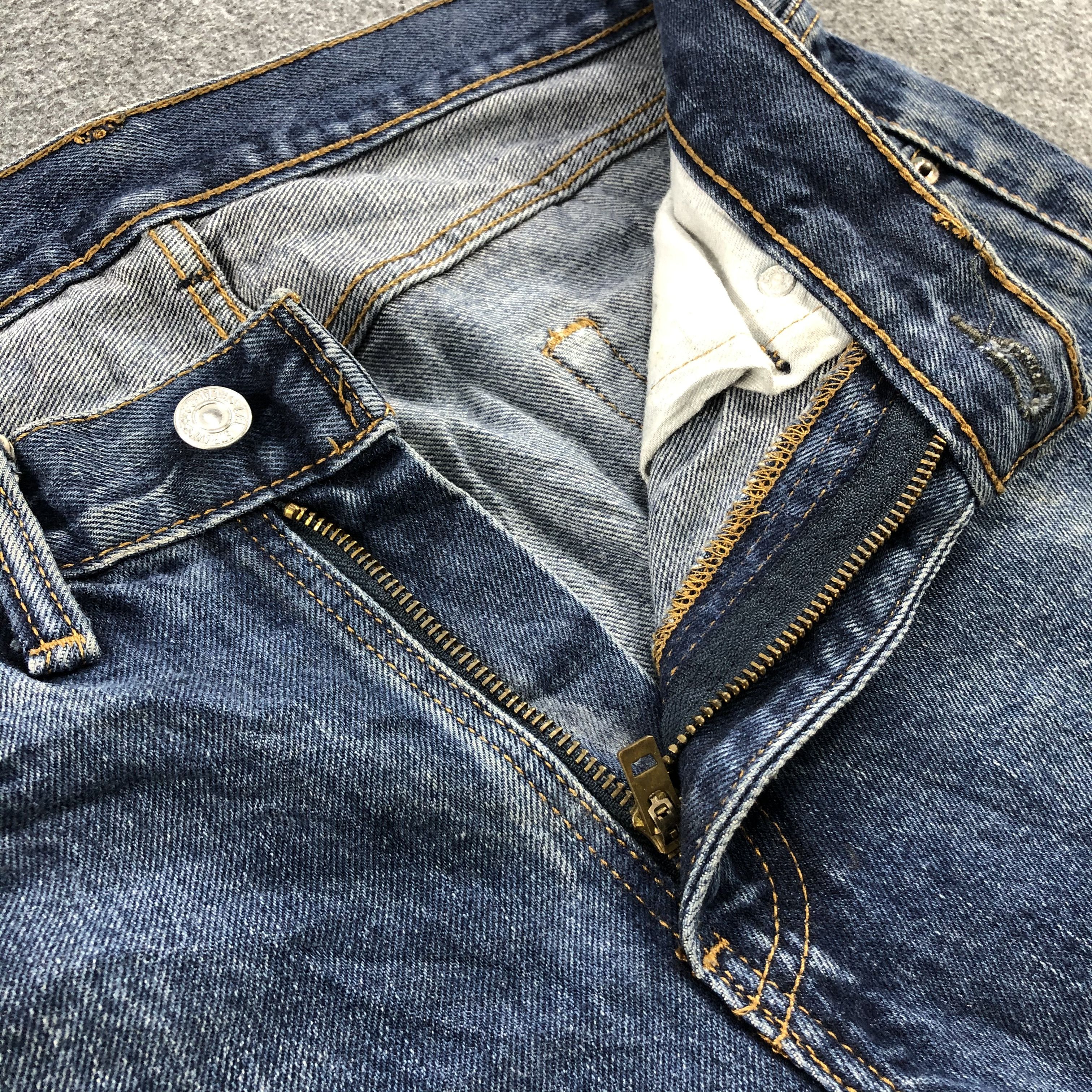 Levi's Faded Blue Vintage Levi's 505 Jeans Distress Denim KJ549 Size US 30 / EU 46 - 8 Thumbnail