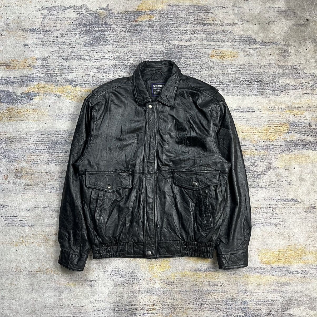Avirex × Bomber Jacket × Japanese Brand Vintage Wordwide Avirex × Bomber Jacket × Japanese Brand Vintage Wordwide