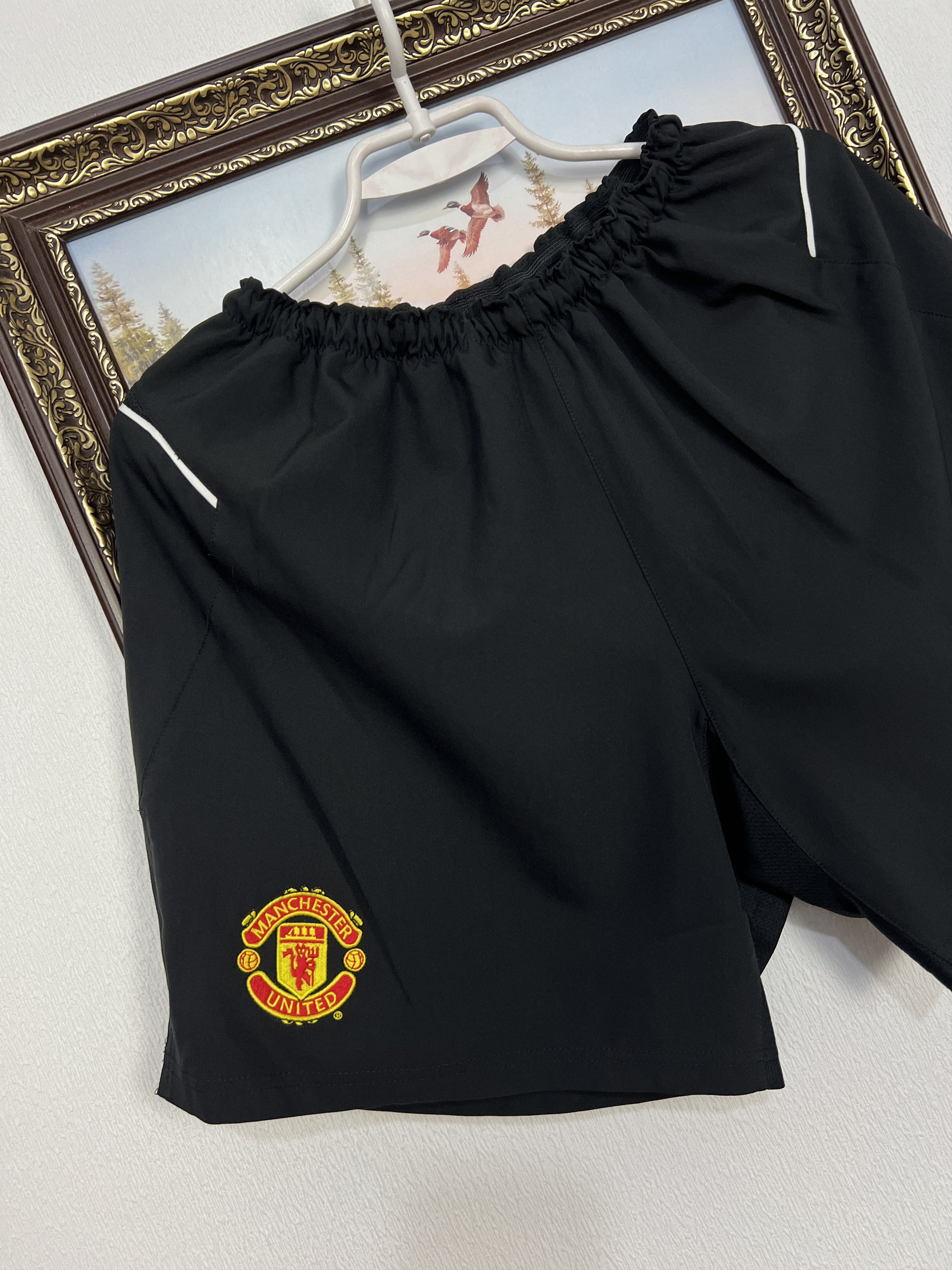 Nike Vintage Nike Manchester United Football Shorts Soccer Mens Size US 32 / EU 48 - 3 Thumbnail