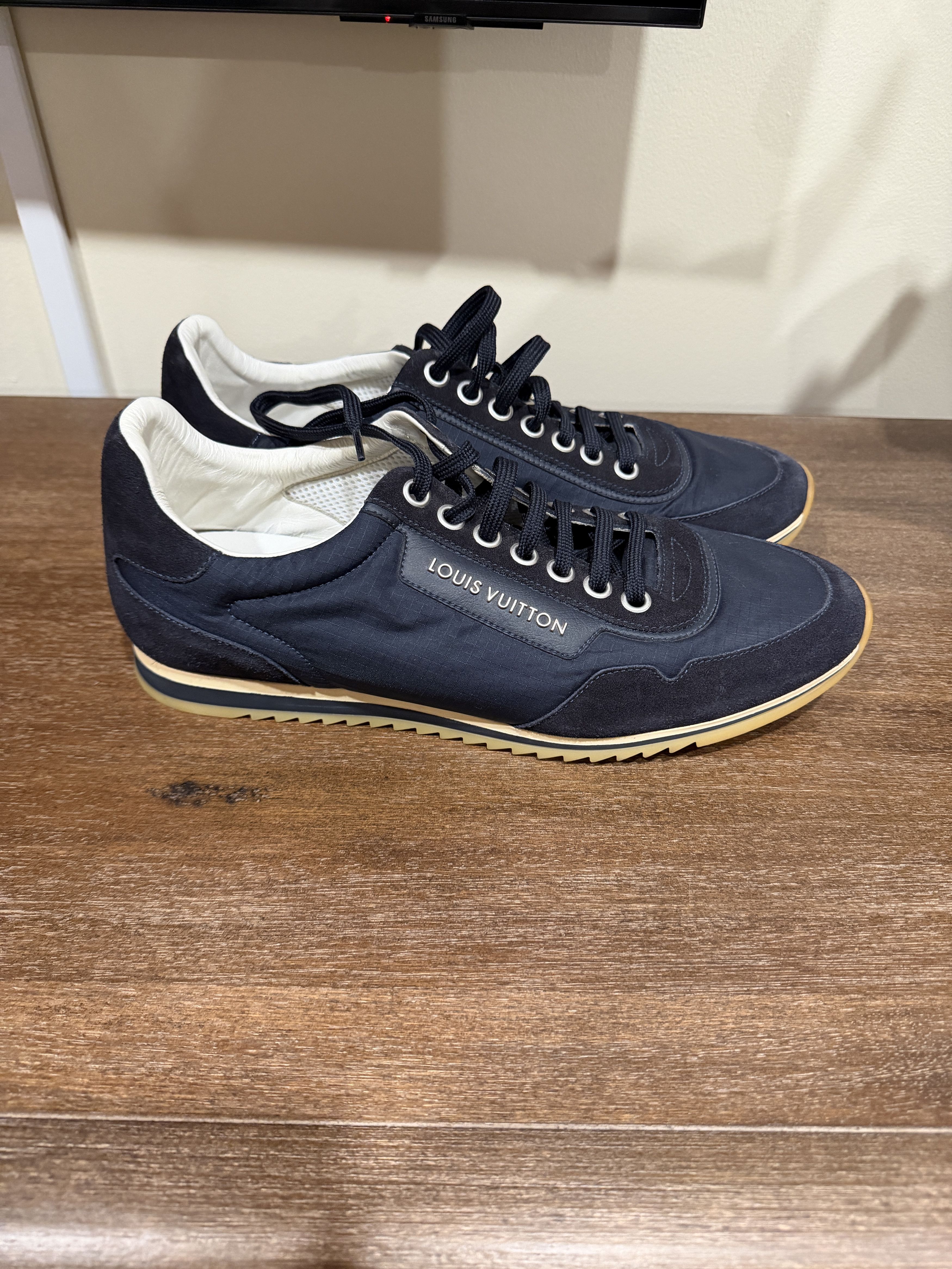 Louis Vuitton Low Top Blue Trainer In Size LV10