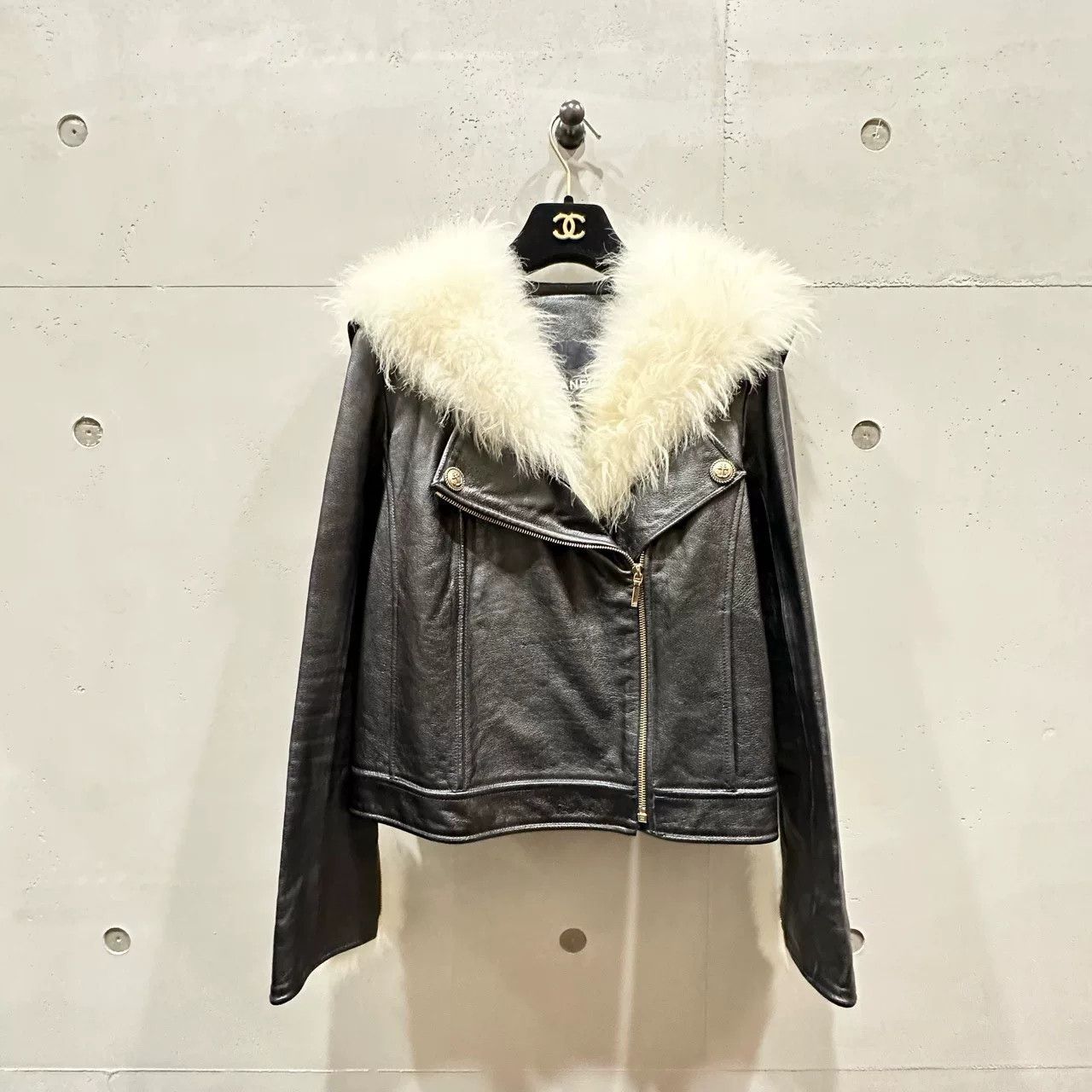 Chanel Chanel Fur Collar Leather Jacket Size US XS / EU 42 / 0 - 1 Thumbnail