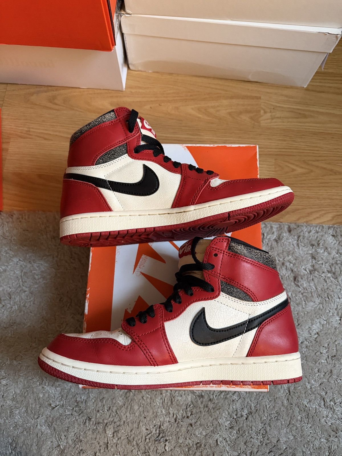 Nike Nike Jordan Retro 1 “Lost and Found” Chicago Size US 7.5 / EU 40-41 - 4 Thumbnail