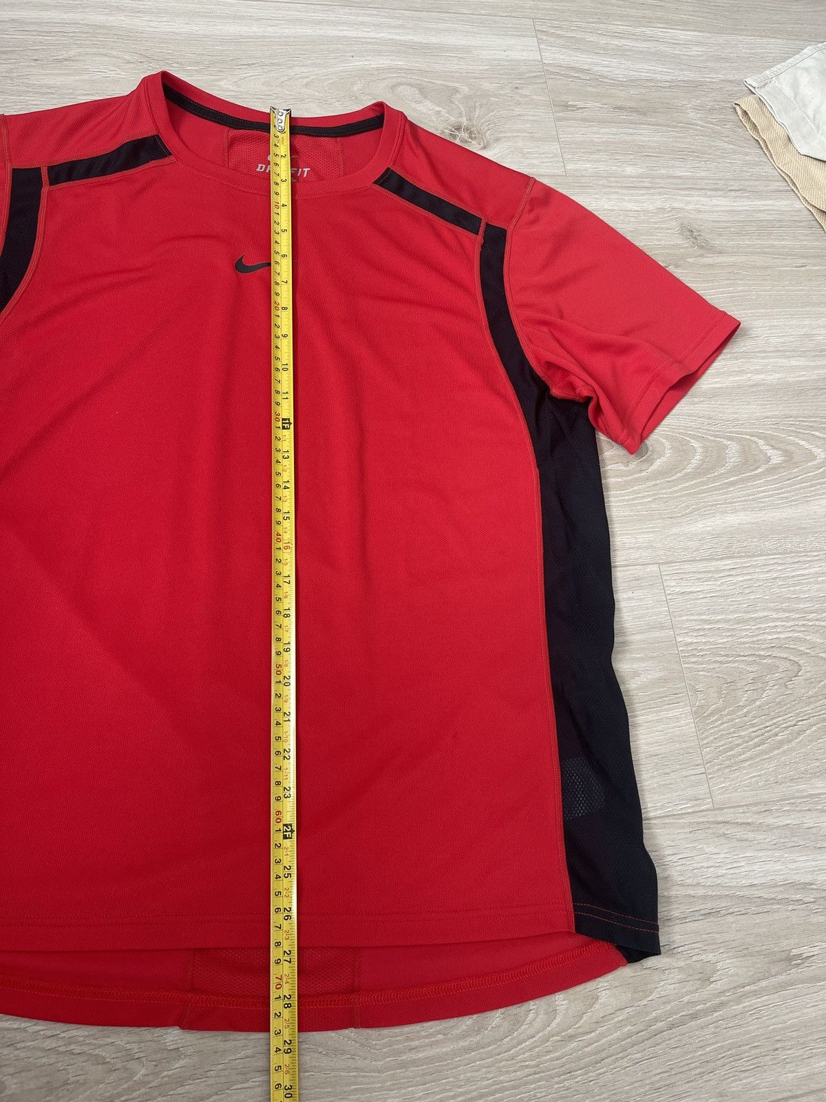 Nike Nike tee t-shirt red dri-fit L Size US L / EU 52-54 / 3 - 9 Thumbnail