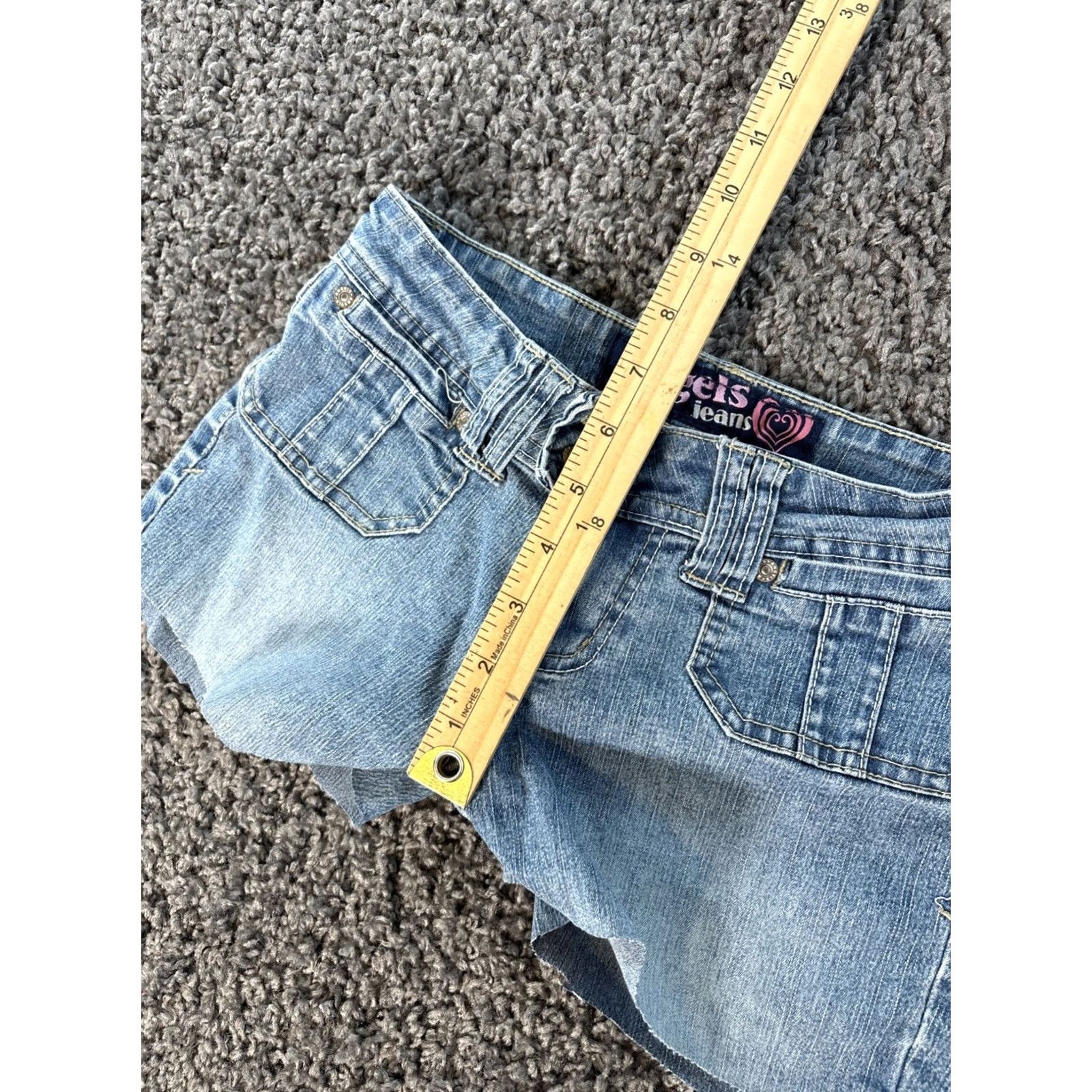 Vintage VINTAGE Angels Cut-Off Shorts Womens 24 Light Wash Denim Cotton 90s Angel Stretch Front Pocket Blues Womens 24s 90s Size 42" / US 20 - 4 Thumbnail