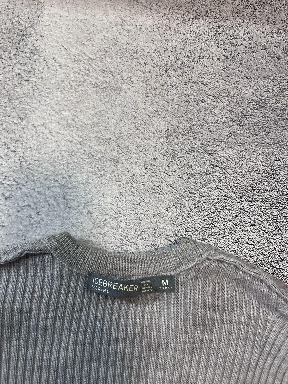 Icebreaker Icebreaker Merino Women’s Dress Long Sleeve 100% Wool Size M Size M / US 6-8 / IT 42-44 - 11 Thumbnail