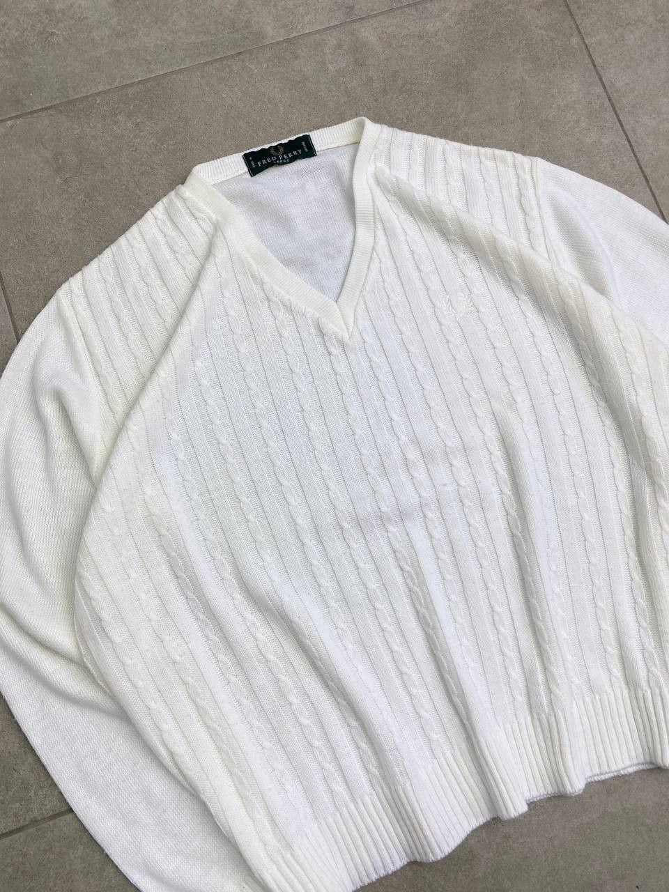 Fred Perry Vintage Fred Perry V-Neck Knit Sweater Size US L / EU 52-54 / 3 - 6 Thumbnail