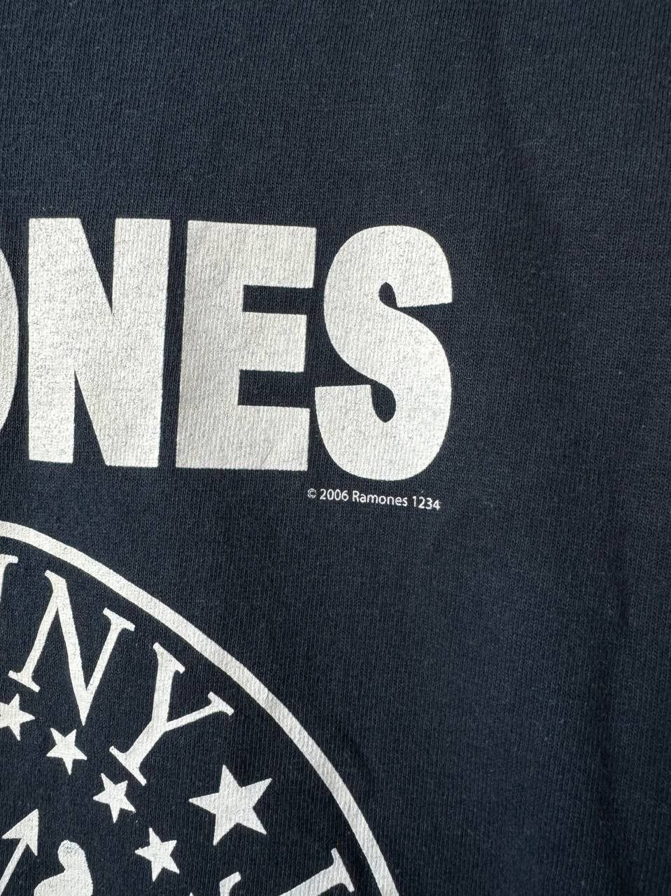 Band Tees × Vintage 2000’s Vintage Distressed Ramones Band Logo T-Shirt Size US XL / EU 56 / 4 - 3 Thumbnail