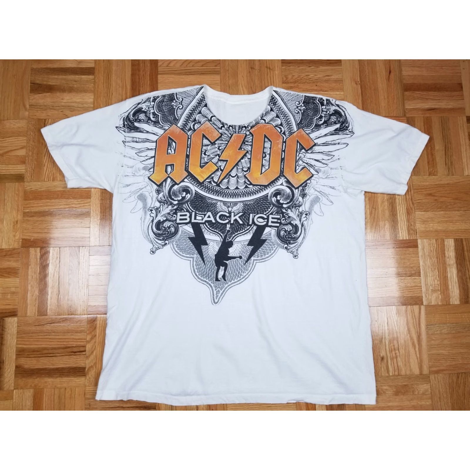 Vintage VINTAGE AC/DC T-Shirt Rock Tour 2008 XL White Men XL Crew Neck Short Sleeve Cotton" Size US XL / EU 56 / 4 - 2 Thumbnail