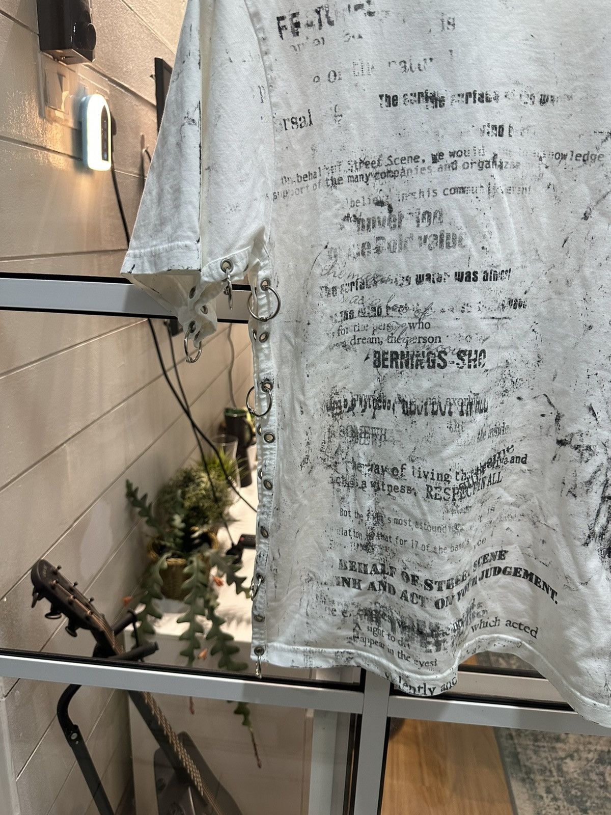 Seditionaries Vintage Bernings Sho Poem Studded/Ring T-Shirt Size US M / EU 48-50 / 2 - 19 Thumbnail
