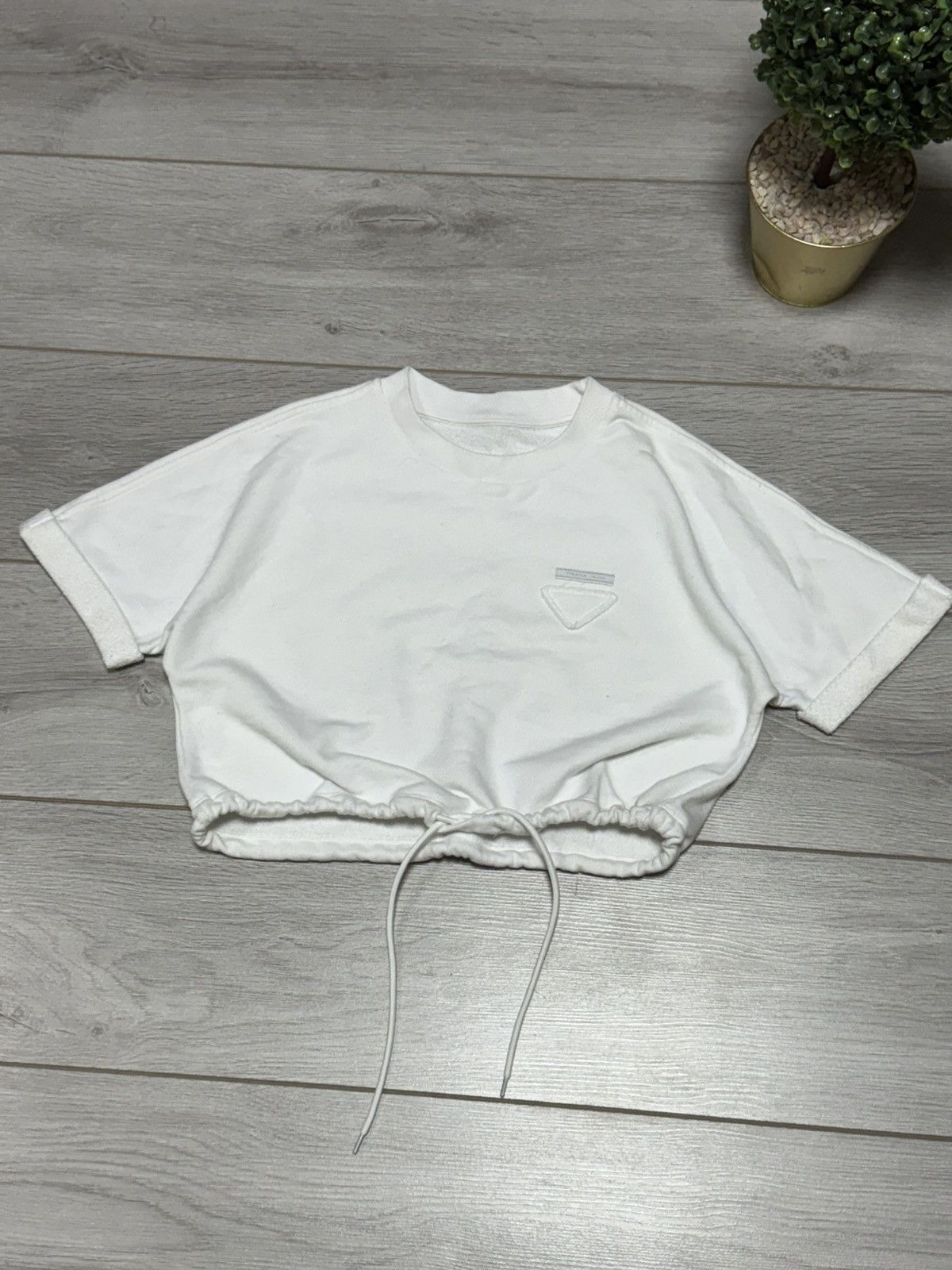 Prada Prada Milano crop top triangle logo tab sweatshirt Size L / US 10 / IT 46 - 1 Thumbnail