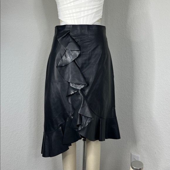 Lanvin Lanvin 16 Black Lambskin Leather Tulip Ruffle Midi Pencil Sk Size 28" / US 6 / IT 42 - 1 Thumbnail