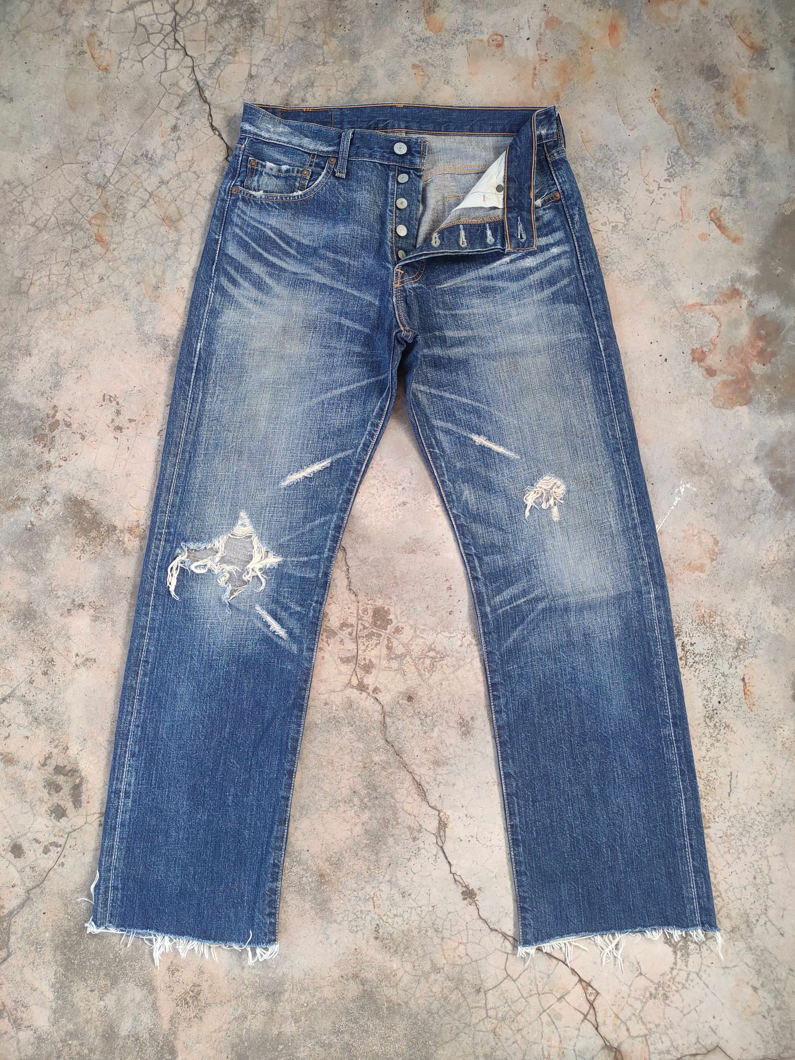 Levi's Vintage Clothing W30 VINTAGE LEVI'S 501 FADED DISTRESSED JEAN PANTS Size US 30 / EU 46 - 1 Thumbnail