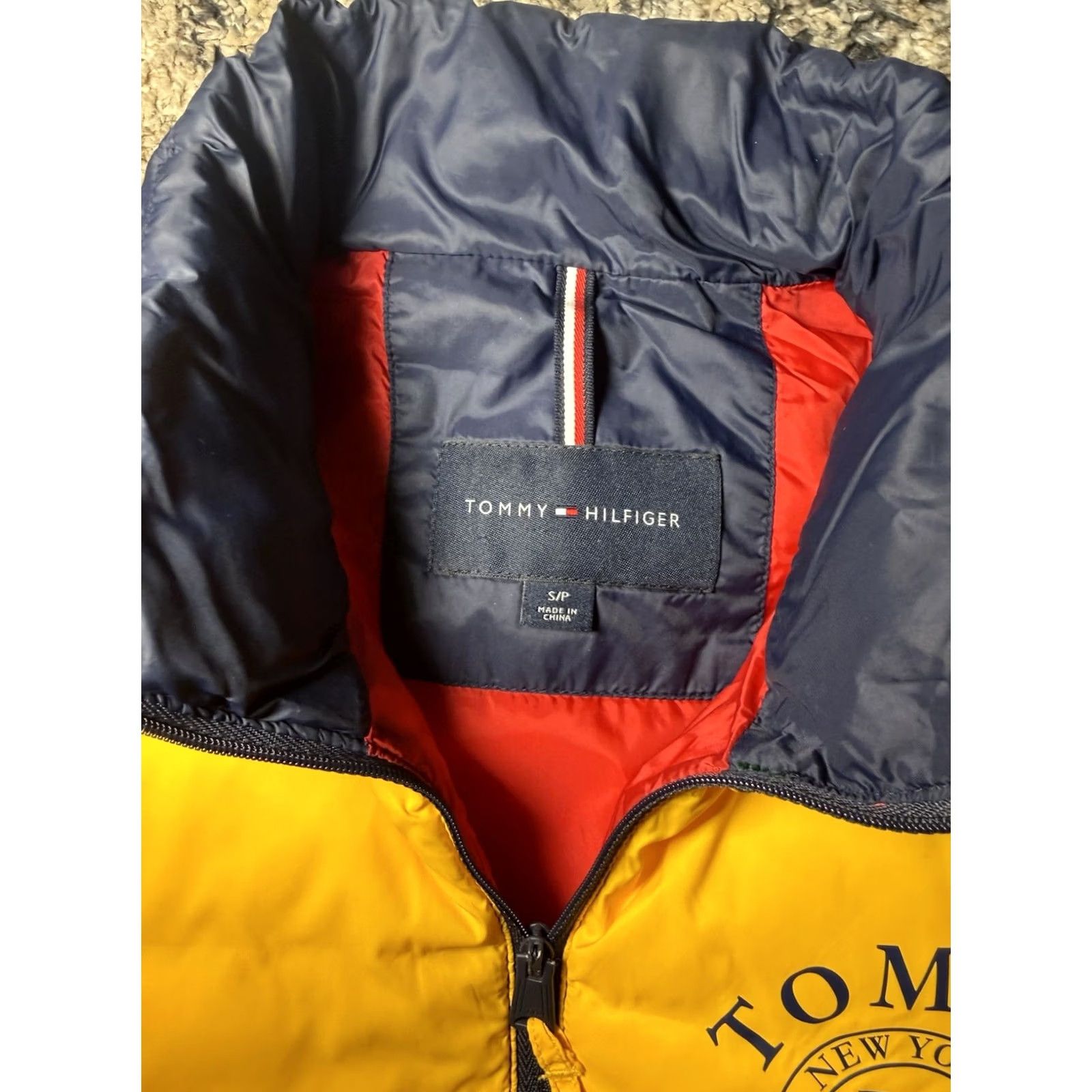 Tommy Hilfiger Tommy Hilfiger Puffer Vest Men’s Small Colorblock Primaloft Spell Zip Quilted Vest Mid-Length Zip Pockets Multicolor Outdoor Winter Fall Quilted Mens Size US S / EU 44-46 / 1 - 3 Thumbnail