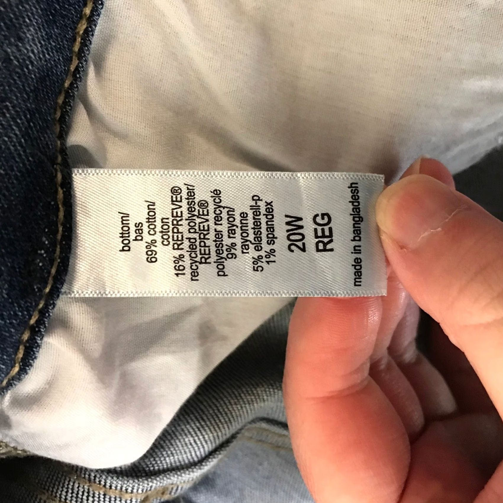 Vintage Edgely by Maurices Jeans Relaxed Straight Mid Rise Distressed 5-Pocket Denim Plus 20W Blue Womens Size 42" / US 20 - 8 Thumbnail