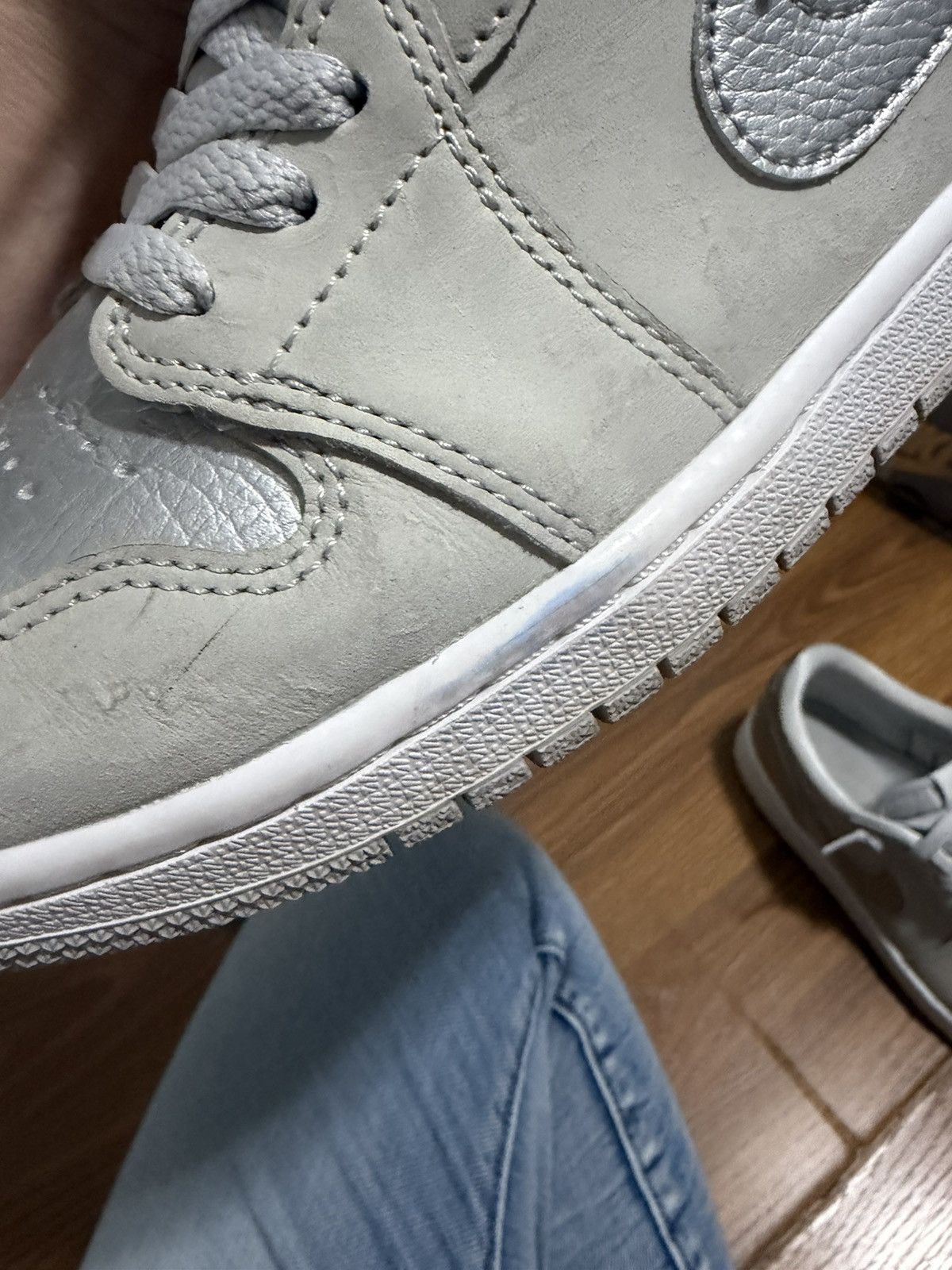 Nike Nike Air Jordan 1 Retro Low OG l Metallic Silver Size 8.5. Size US 8.5 / EU 41-42 - 10 Thumbnail