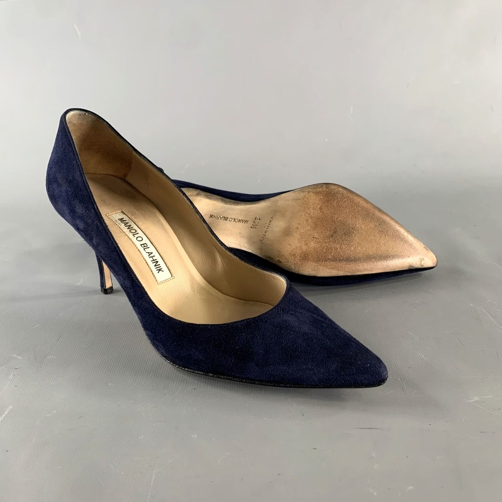 Manolo Blahnik MANOLO BLAHNIK Size 8.5 Navy Suede Pointed Toe Pumps Women Adult Shoes" Size US 9 / IT 39 - 5 Thumbnail