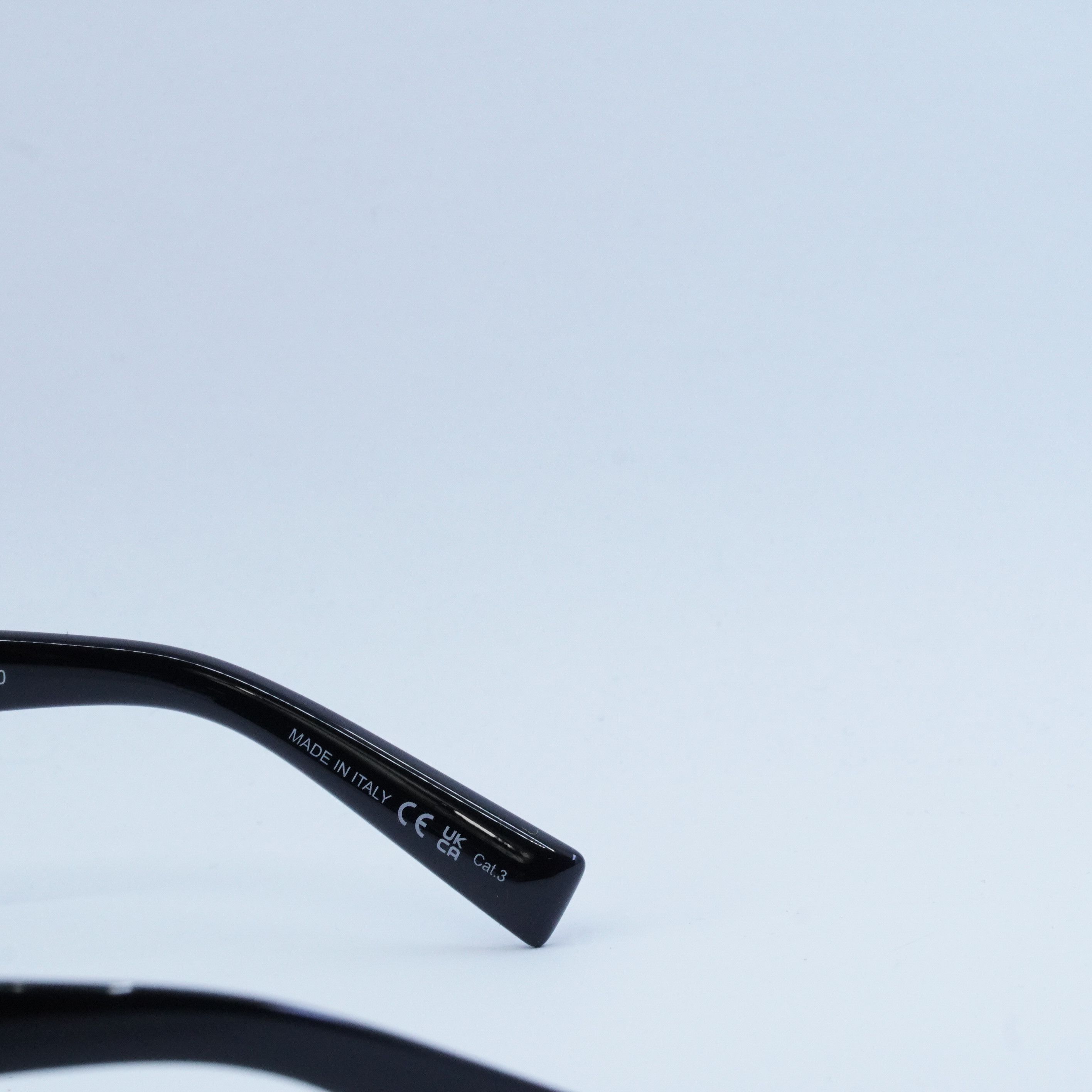Saint Laurent Paris Saint Laurent SL674 001 Sunglasses Black Square Frame Size ONE SIZE - 7 Thumbnail
