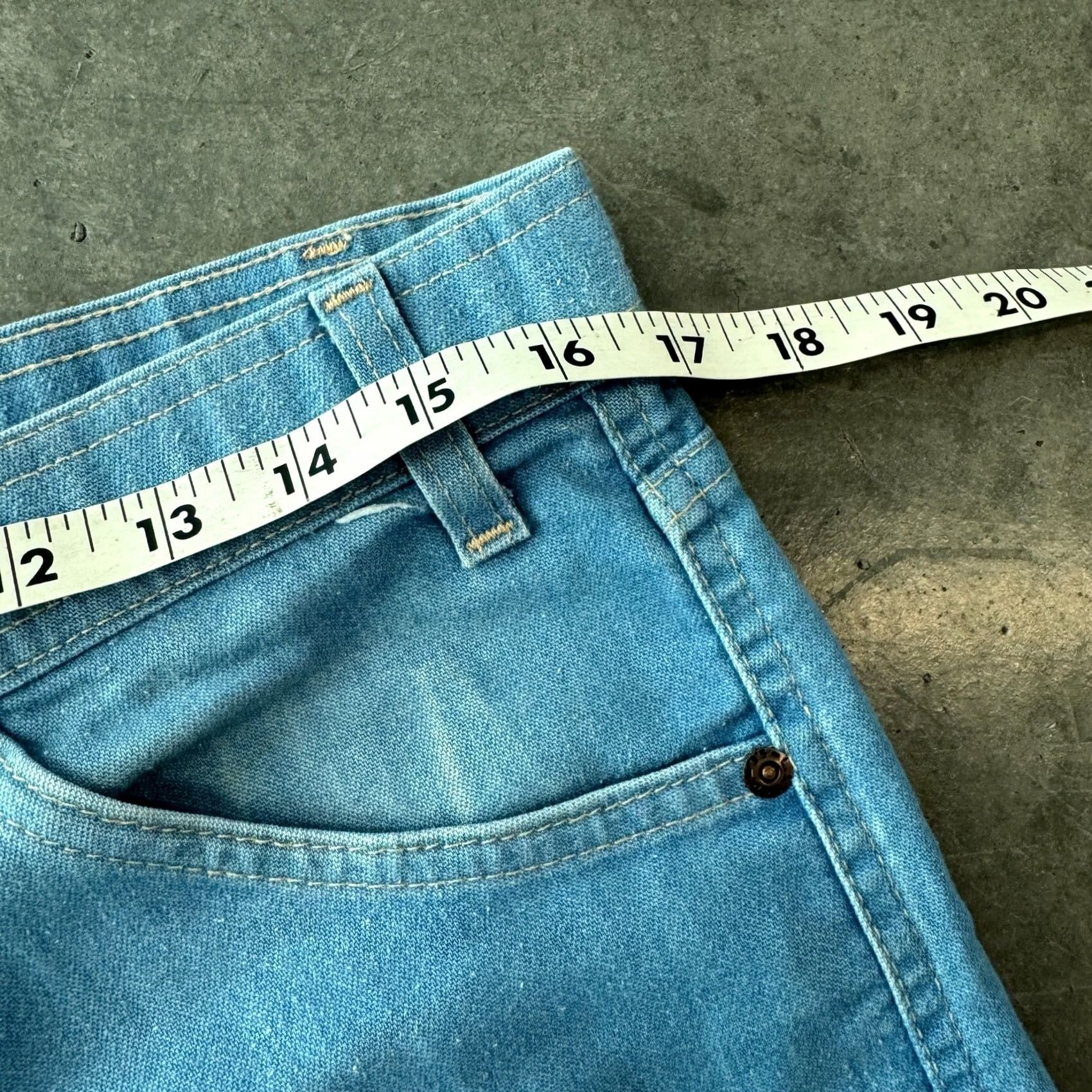 Levi's VINTAGE Levi's Jeans Mens 36x30 Blue Chambray Straight Cowboy Action 70s 80s Denim Jeans Mar 36 Mens Size US 36 / EU 52 - 3 Thumbnail