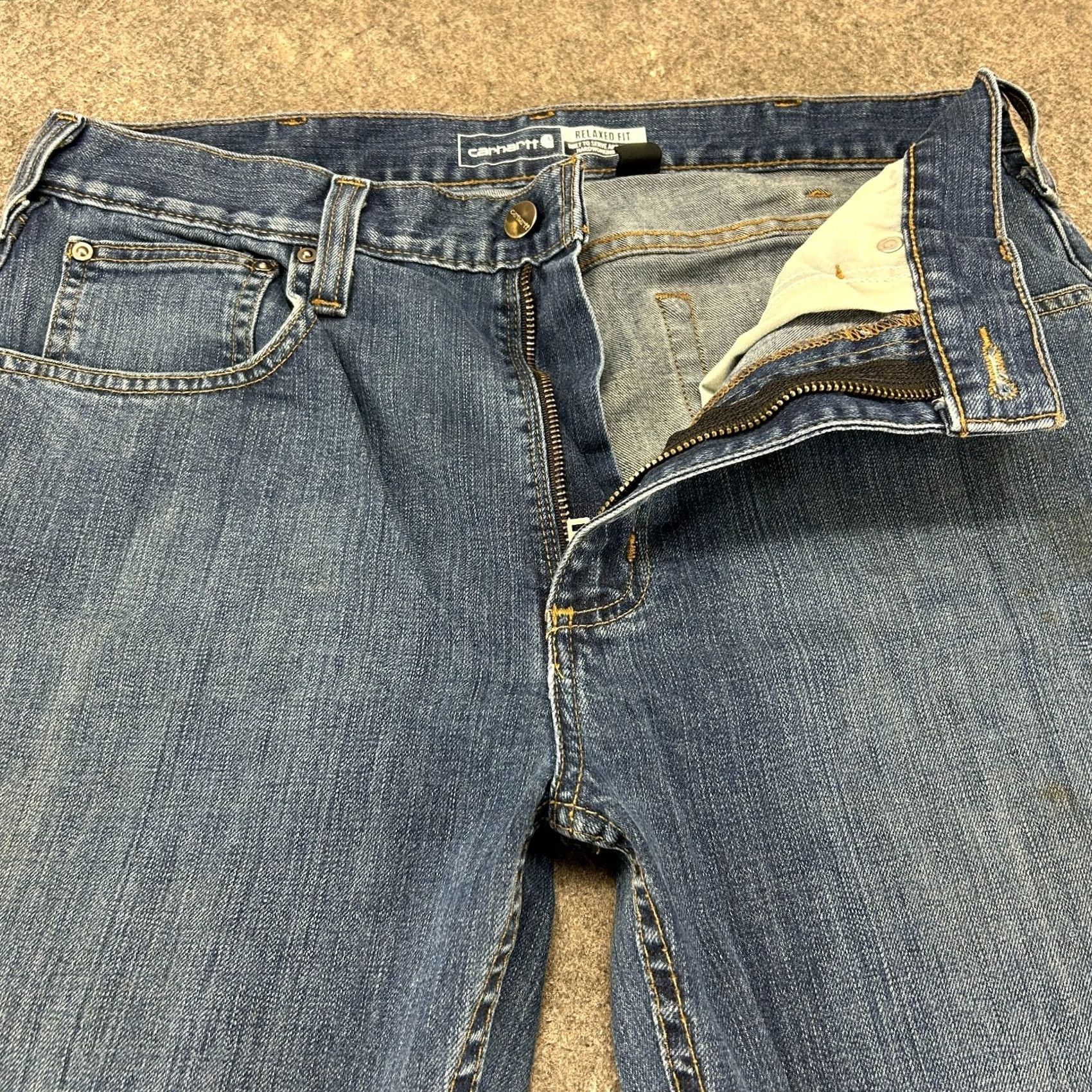 Carhartt Carhartt Jeans Mens 33x34 Blue Relaxed Fit Medium Wash Workwear Rugged Flex Jeans Size US 33 - 2 Thumbnail