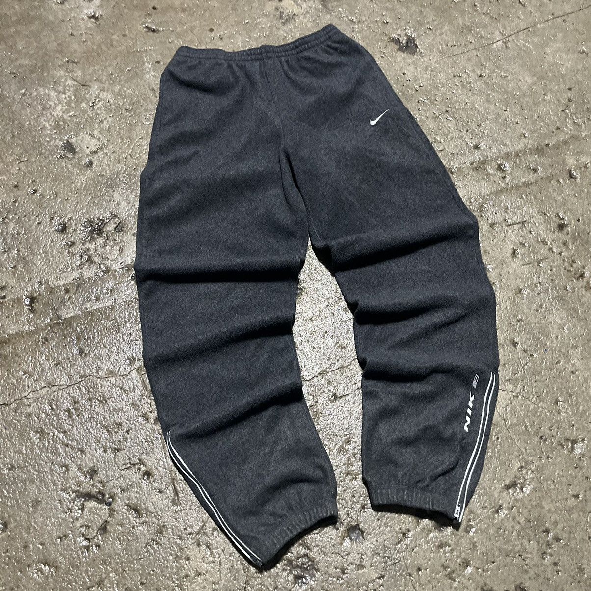 Nike × Nike ACG × Vintage Crazy Vintage Y2K Nike Fleece Track Pants Baggy Essential Size US 30 / EU 46 - 5 Thumbnail