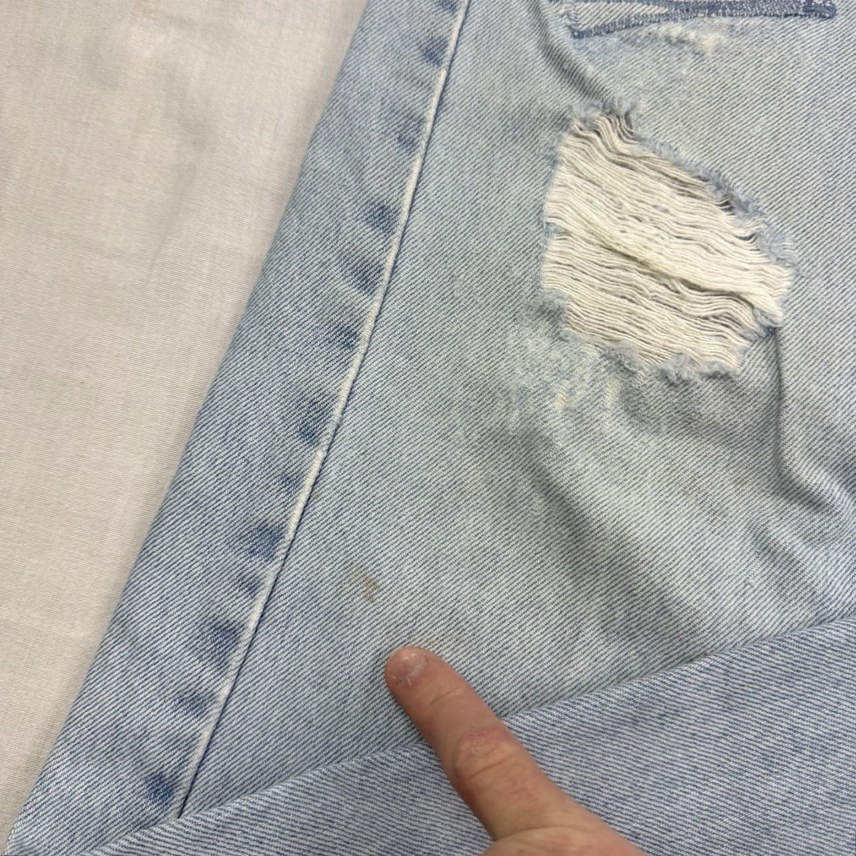 Levi's VINTAGE Levi's 505 Jeans Men Adult 34x30 Regular Fit Straight Blue Cotton 90s 2000s Size US 34 / EU 50 - 4 Thumbnail