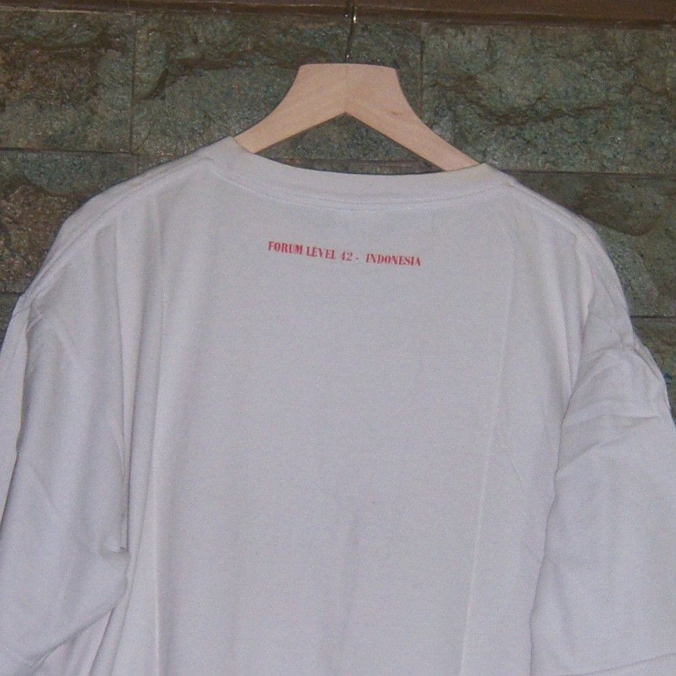 Band Tees Late 90s Level 42 Indonesian Fans Club Size US L / EU 52-54 / 3 - 6 Thumbnail