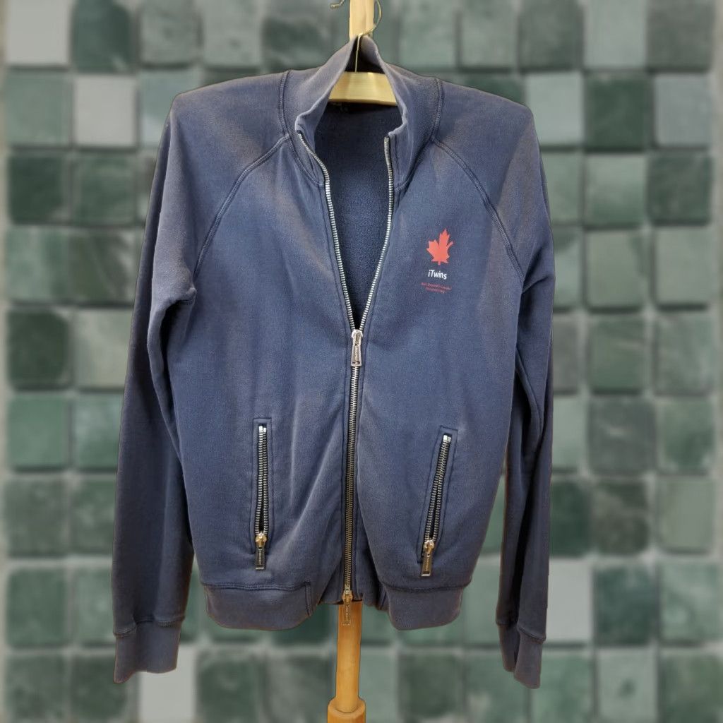Dsquared2 DSQUARED2 Full Zip Up Navy Sweatshirt SZ Small Made in Italy Mens Sweatshirt 27 In Top to Bottom 32 Neck to Cuff 21 Cross Chest 27 In 1960s Y2K Style? Size US S / EU 44-46 / 1 - 1 Thumbnail
