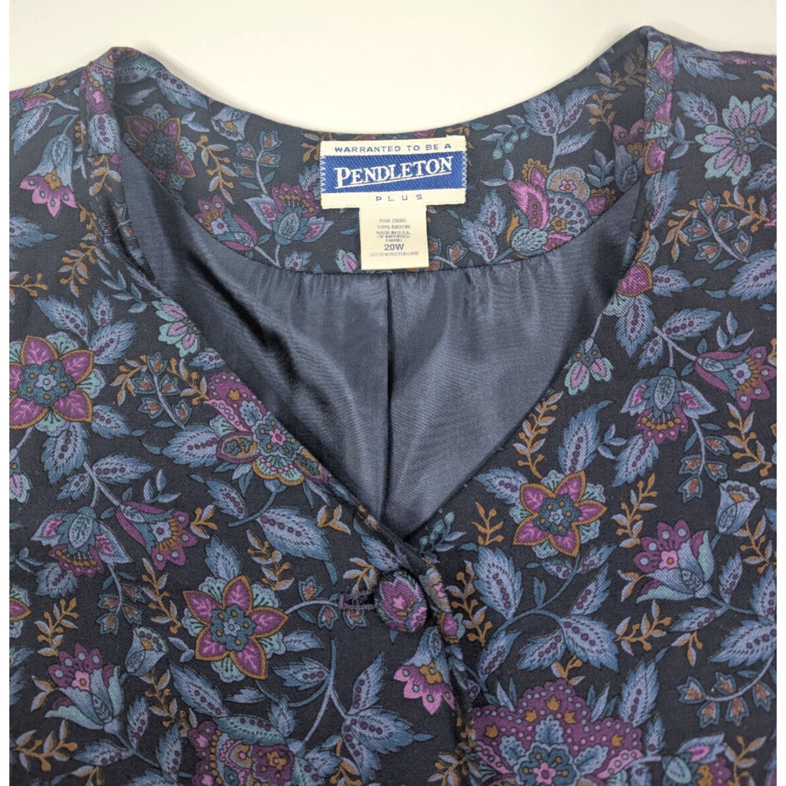 Pendleton VINTAGE Pendleton Plus Women's 20W Navy Floral Button Blouse V-Neck Shirt Rayon Size 3XL / US 20-22 - 7 Thumbnail