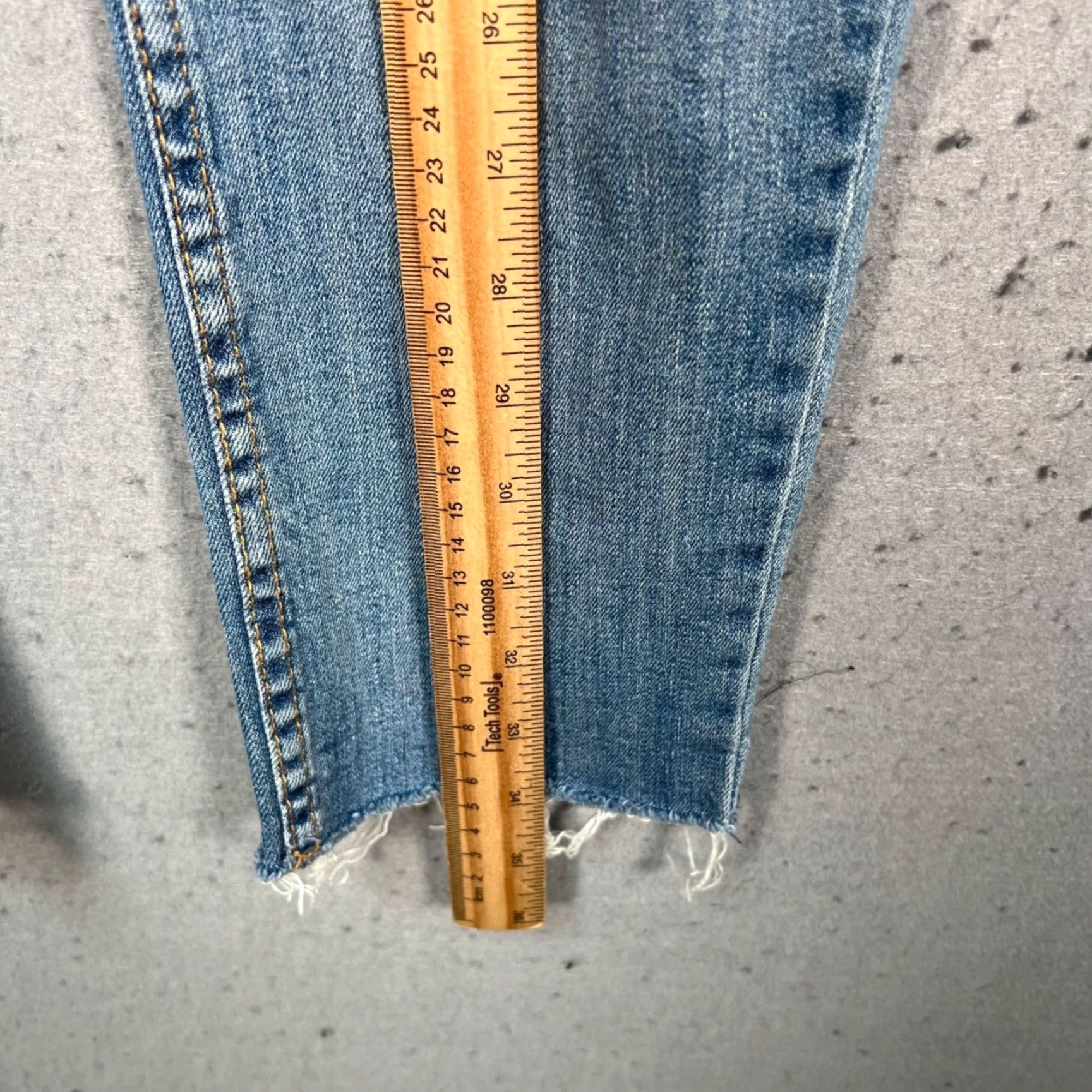 Levi's Levi's 524 Jeans Skinny Women 28 Light Blue Distressed Denim Hem Distressed Jeans - Levi's 500 Series Womens Styles Size 28" / US 6 / IT 42 - 7 Thumbnail