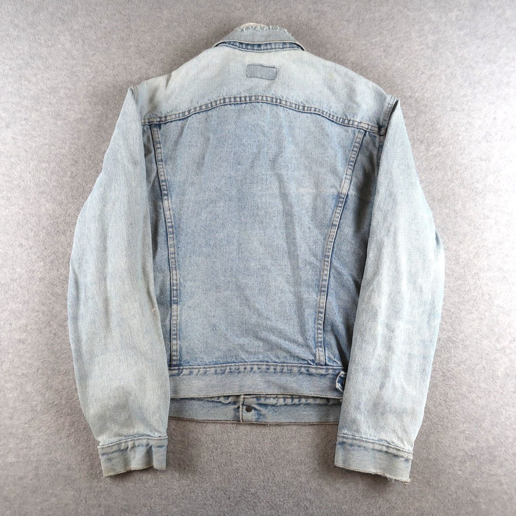 Levi's VINTAGE Levi's Trucker Jacket Denim Blue 80s Size US L / EU 52-54 / 3 - 2 Thumbnail