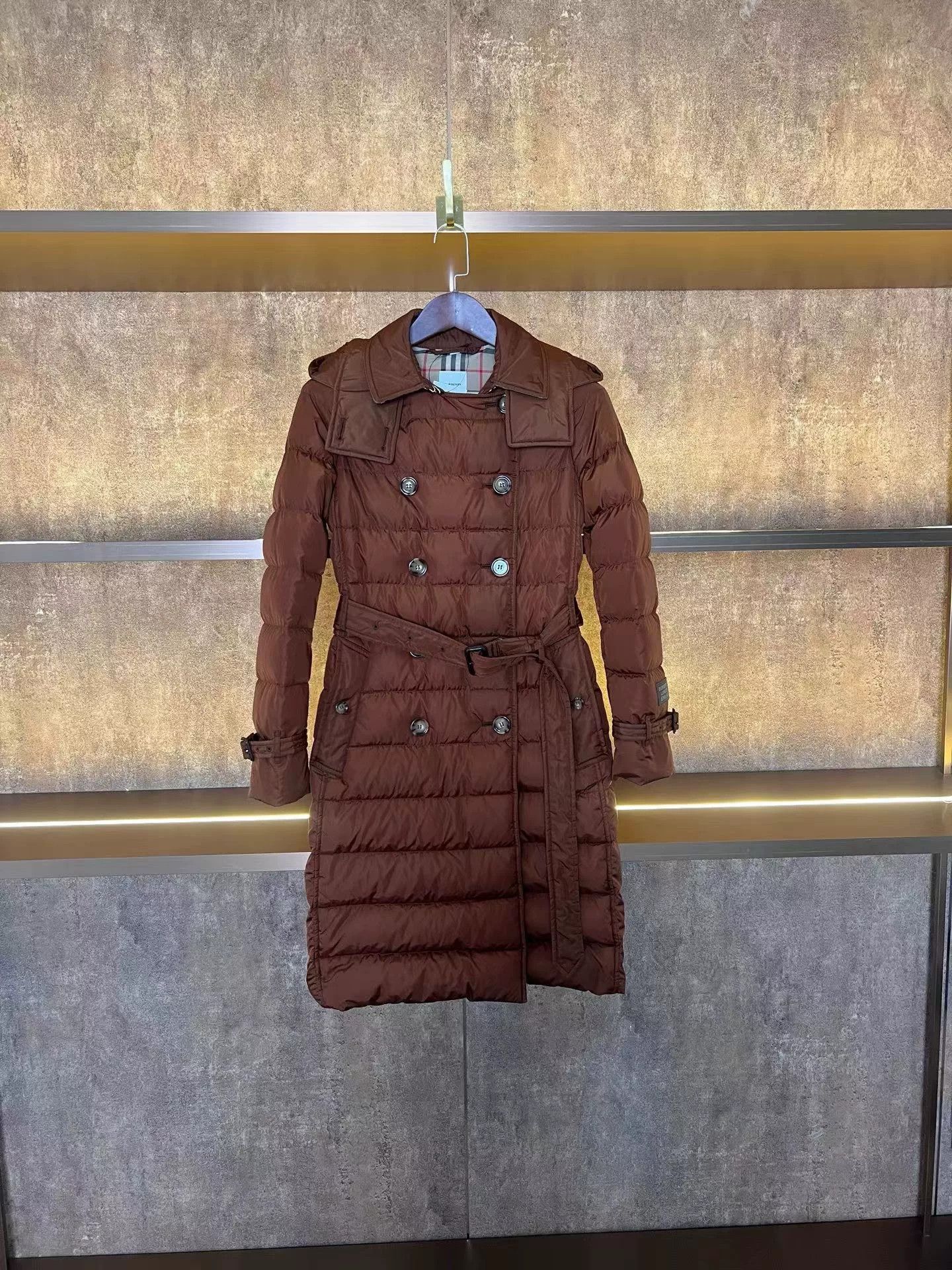 Burberry Burberry XS Down Jacket Size XS / US 0-2 / IT 36-38 - 1 Thumbnail